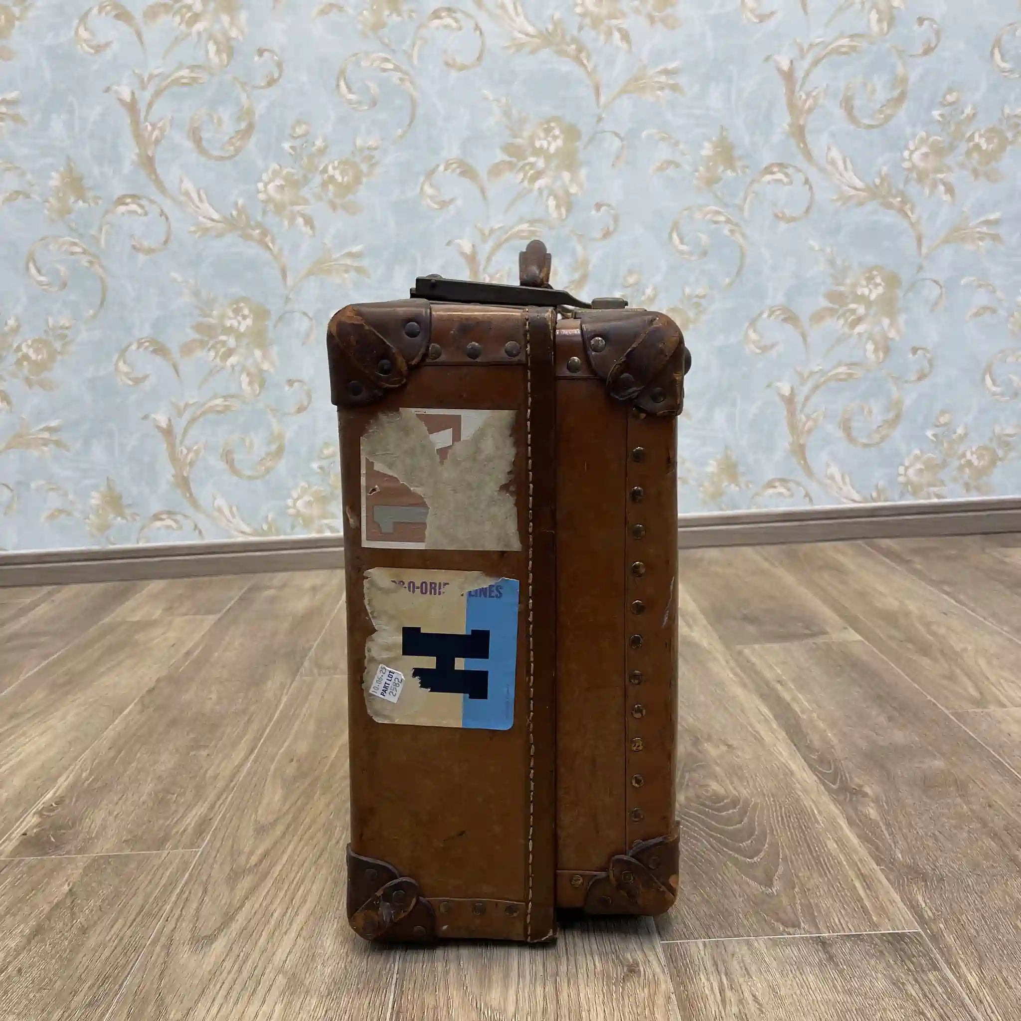 【アンティーク】 トランク(スーツケース) / 本革 / イギリス