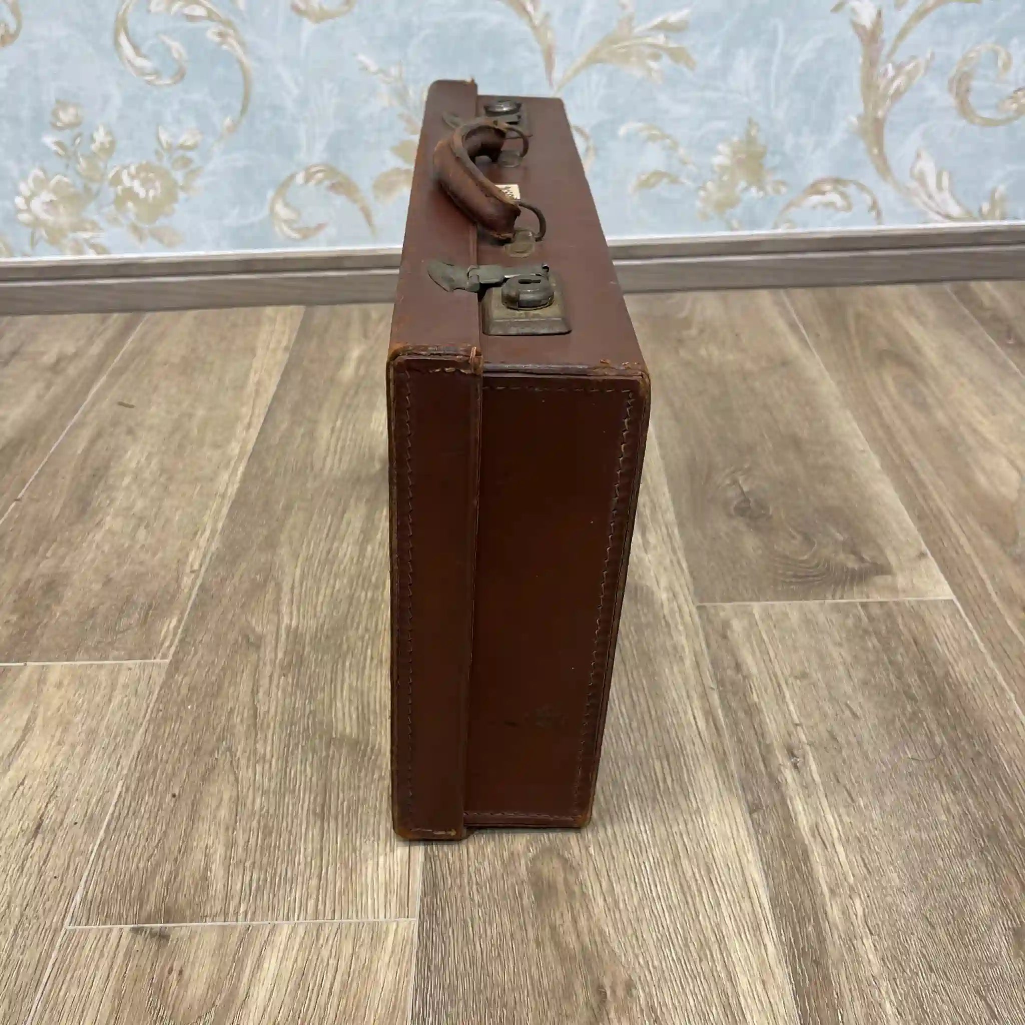 【アンティーク】 トランク(スーツケース) / 本革 / イギリス