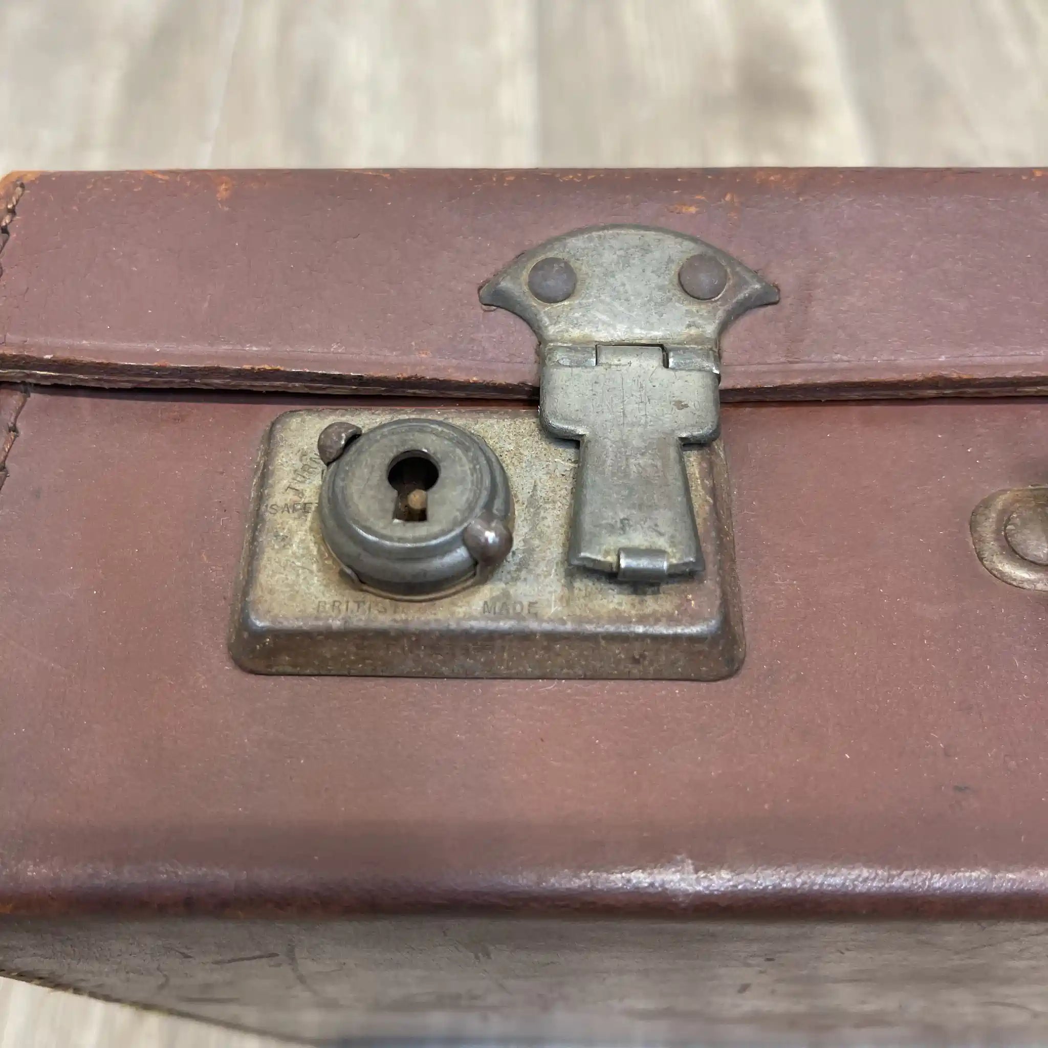 【アンティーク】 トランク(スーツケース) / 本革 / イギリス
