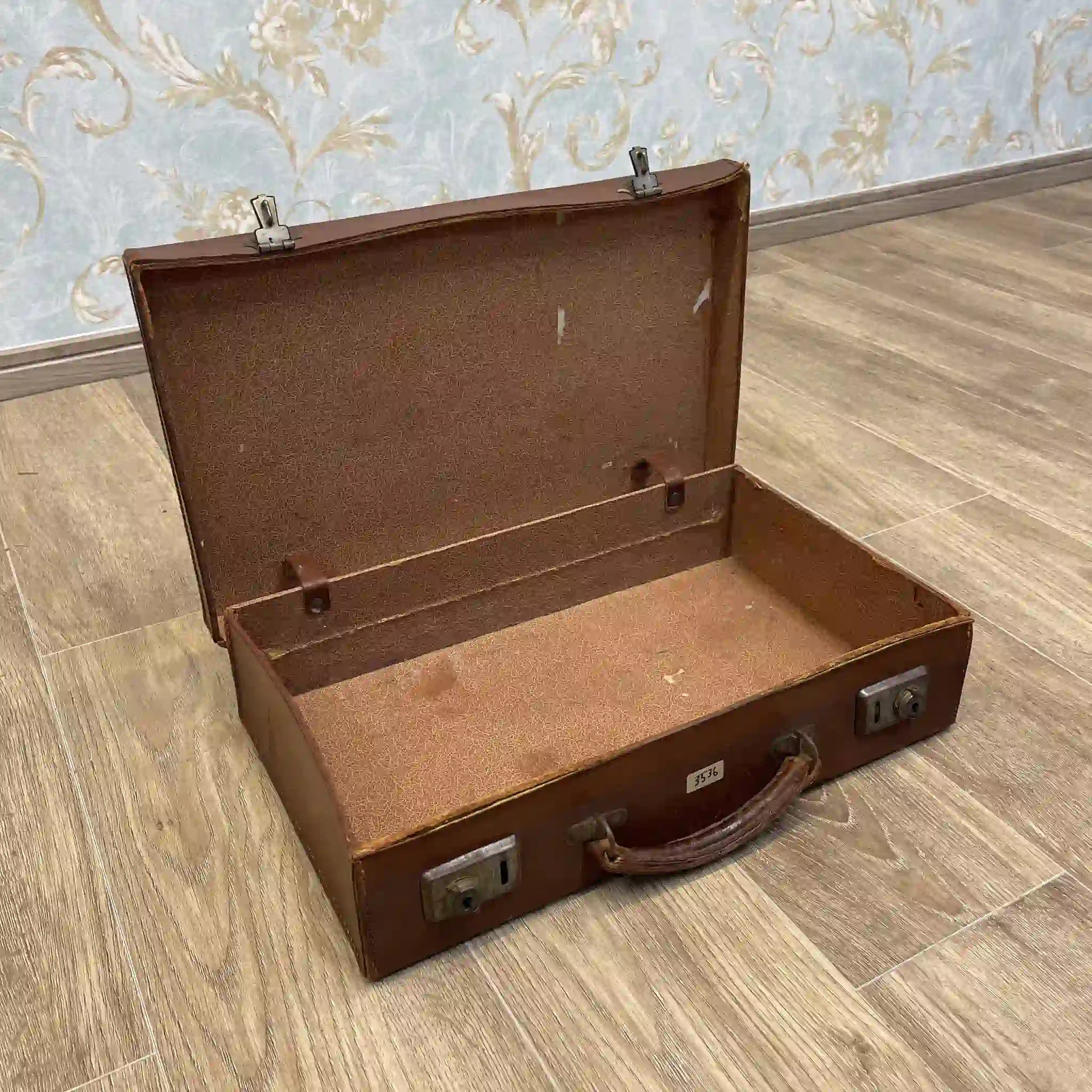 【アンティーク】 トランク(スーツケース) / 本革 / イギリス