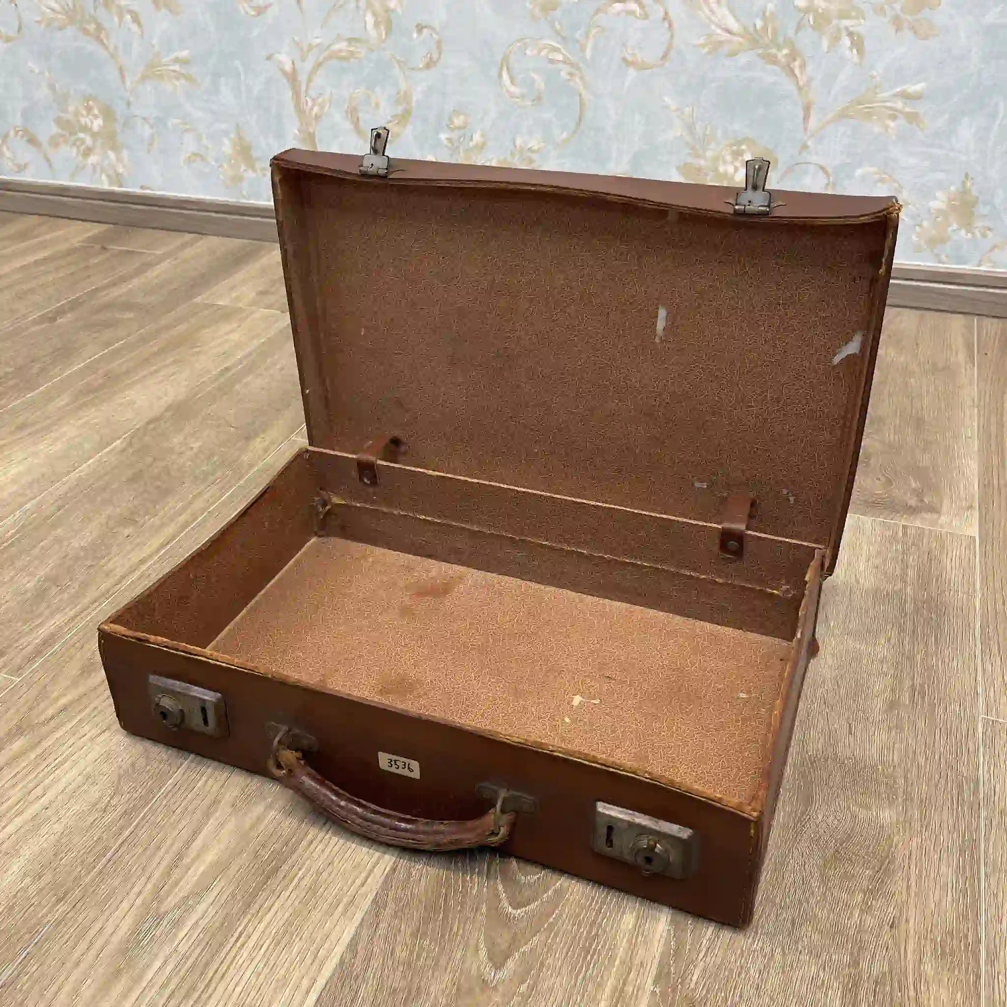 【アンティーク】 トランク(スーツケース) / 本革 / イギリス