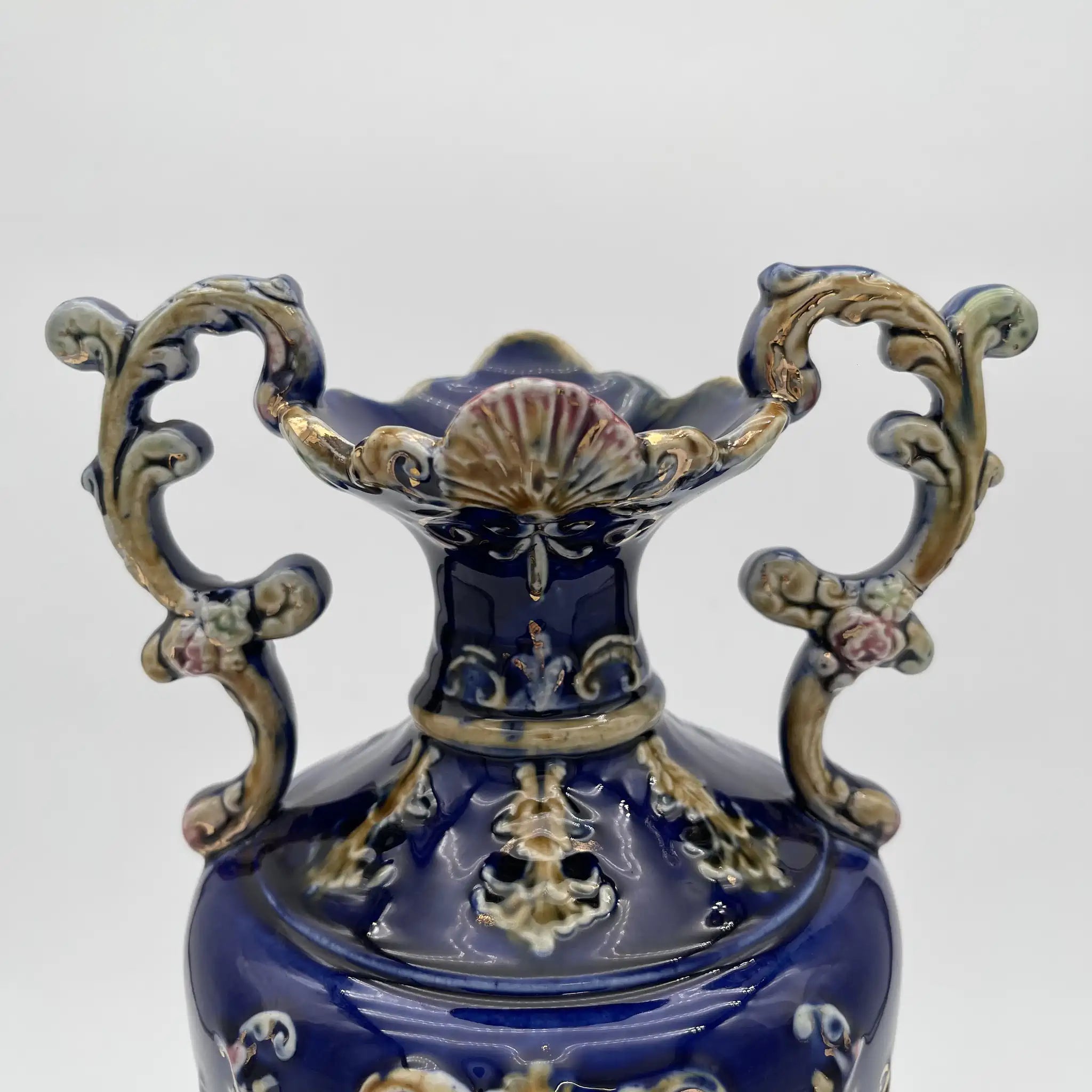 【アンティーク】 フラワーベース（花瓶） / ヴィクトリアン・ロココ・リバイバル / 19世紀後半から20世紀初頭 / イギリス / ハンドペイント・ボタニカル,ドット・ゴールド(金盛),ロココ・スクロール