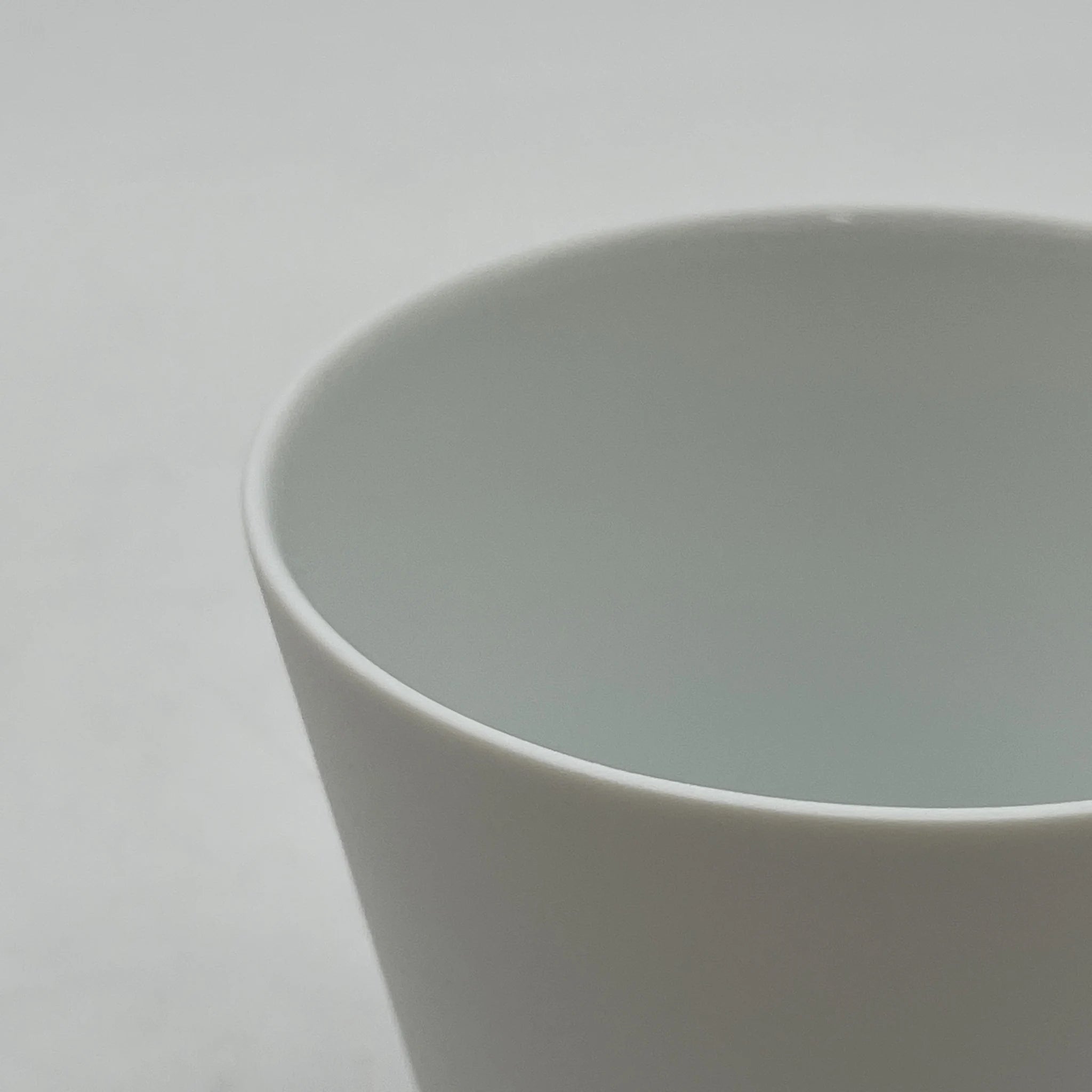 【再利用】杯子/ WDH /瓷器/日本/有盒，浮雕，樱花