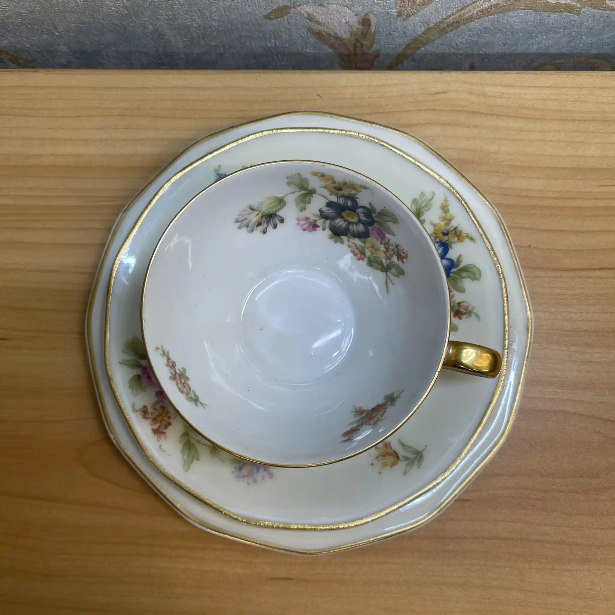 【アンティーク】 ティーカップ&ソーサー2P / Theodore Haviland (セオドア・アビランド) / Nosegay / 推定20C前中期 / 磁器 / フランス / ブーケ, 金彩