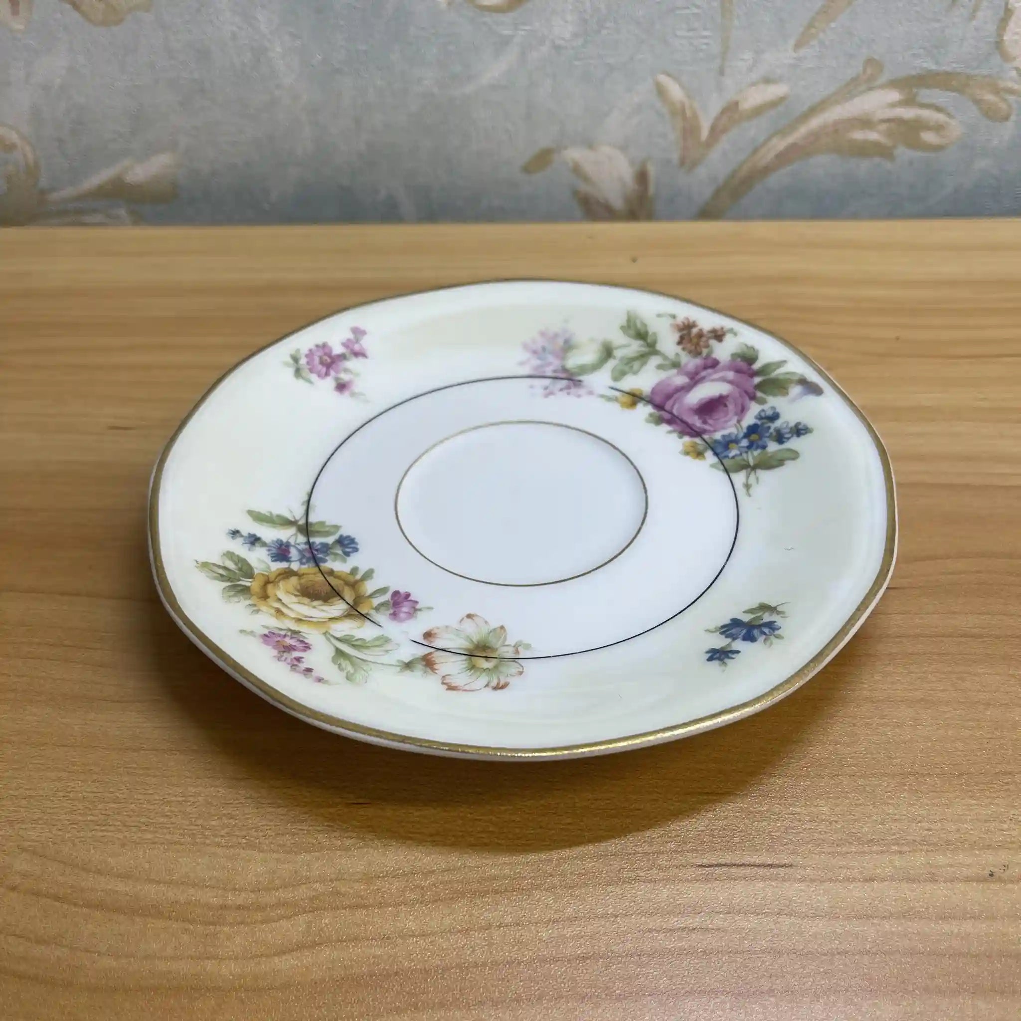 【アンティーク】 トリオ (ティーカップ&ソーサー+デザートプレート) 2P / Theodore Haviland (セオドア・アビランド) / Nosegay / 推定20C前中期 / 磁器 / フランス / ブーケ, 金彩