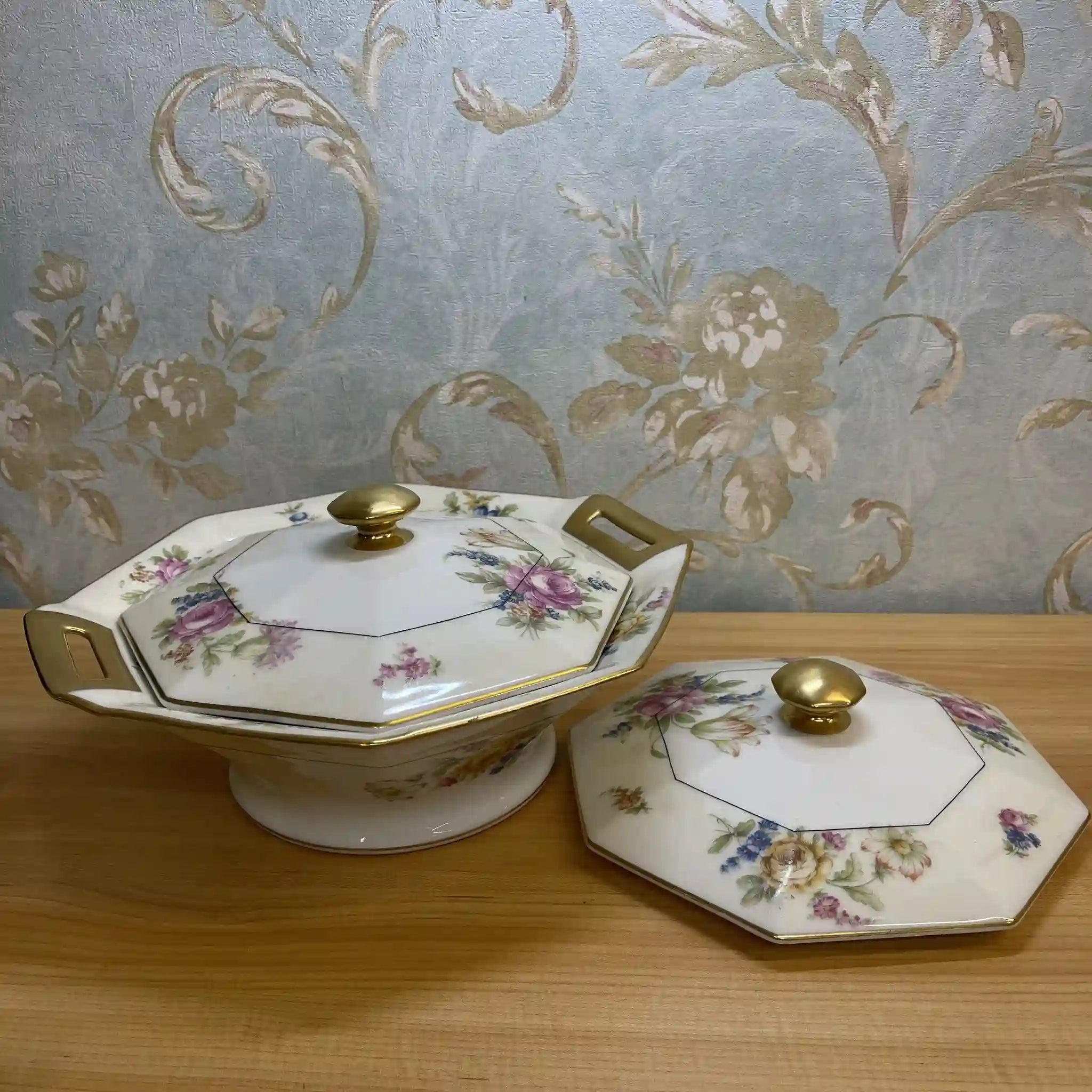 【アンティーク】 蓋付きベジタブルディッシュ (チュリーン) / Theodore Haviland (セオドア・アビランド) / Nosegay / 推定20C前中期 / 磁器 / フランス / ブーケ, 金彩, 八角形