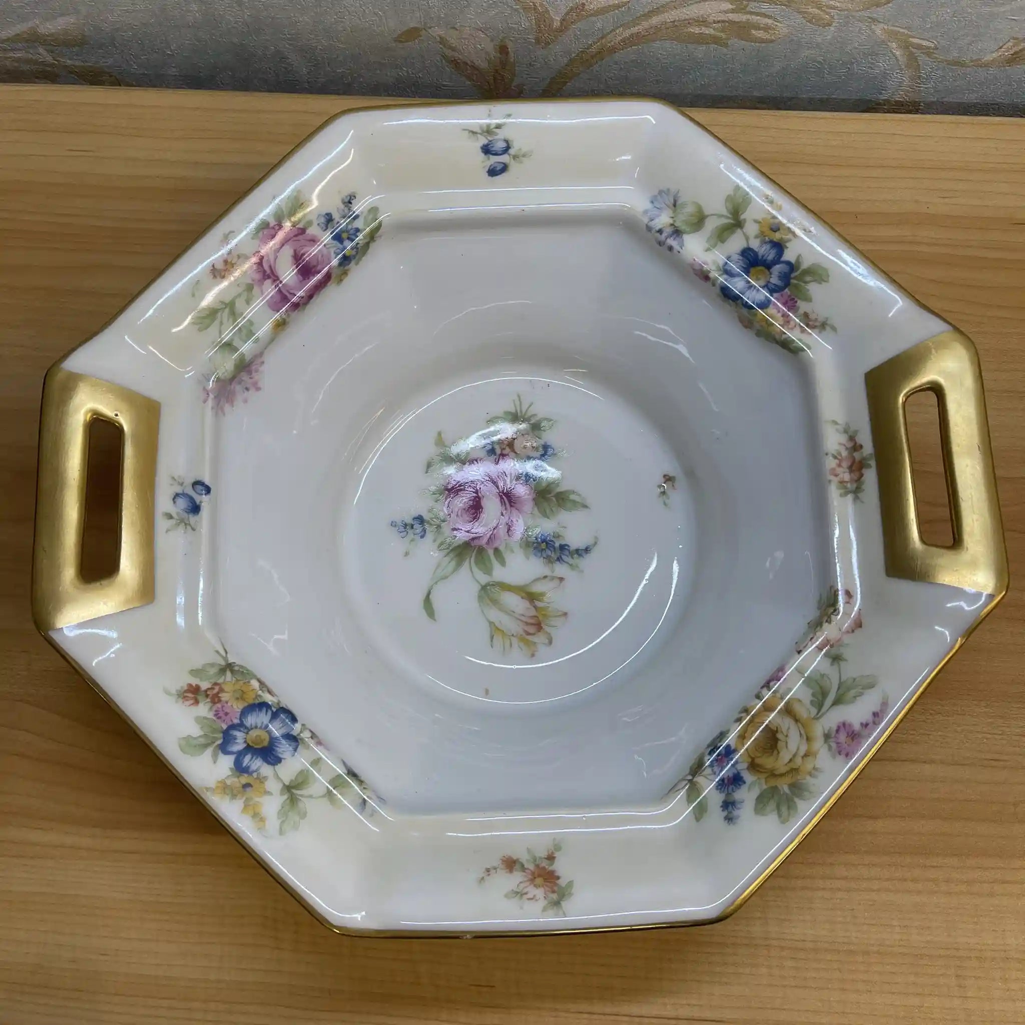 【アンティーク】 蓋付きベジタブルディッシュ (チュリーン) / Theodore Haviland (セオドア・アビランド) / Nosegay / 推定20C前中期 / 磁器 / フランス / ブーケ, 金彩, 八角形