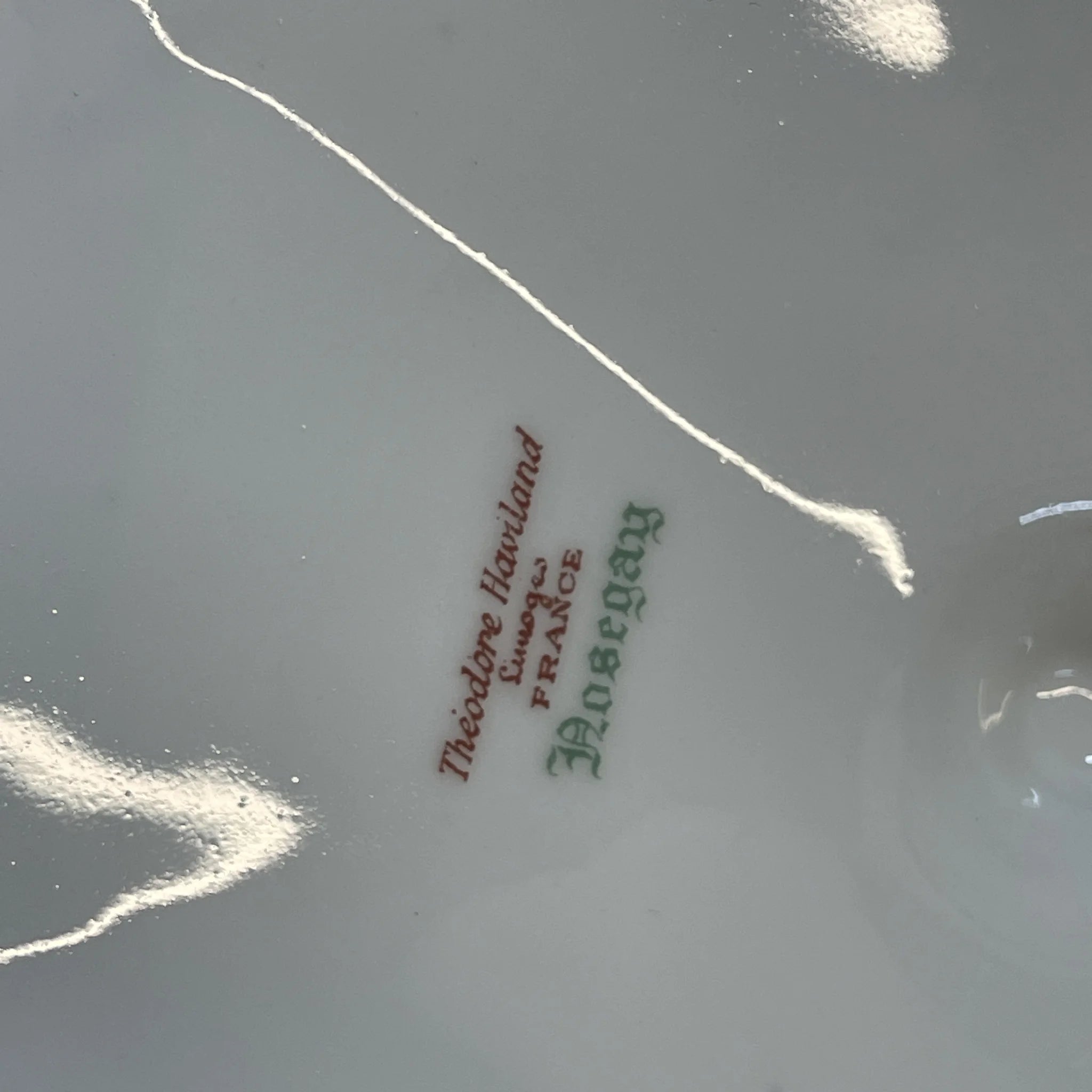 【アンティーク】 蓋付きベジタブルディッシュ (チュリーン) / Theodore Haviland (セオドア・アビランド) / Nosegay / 推定20C前中期 / 磁器 / フランス / ブーケ, 金彩, 八角形