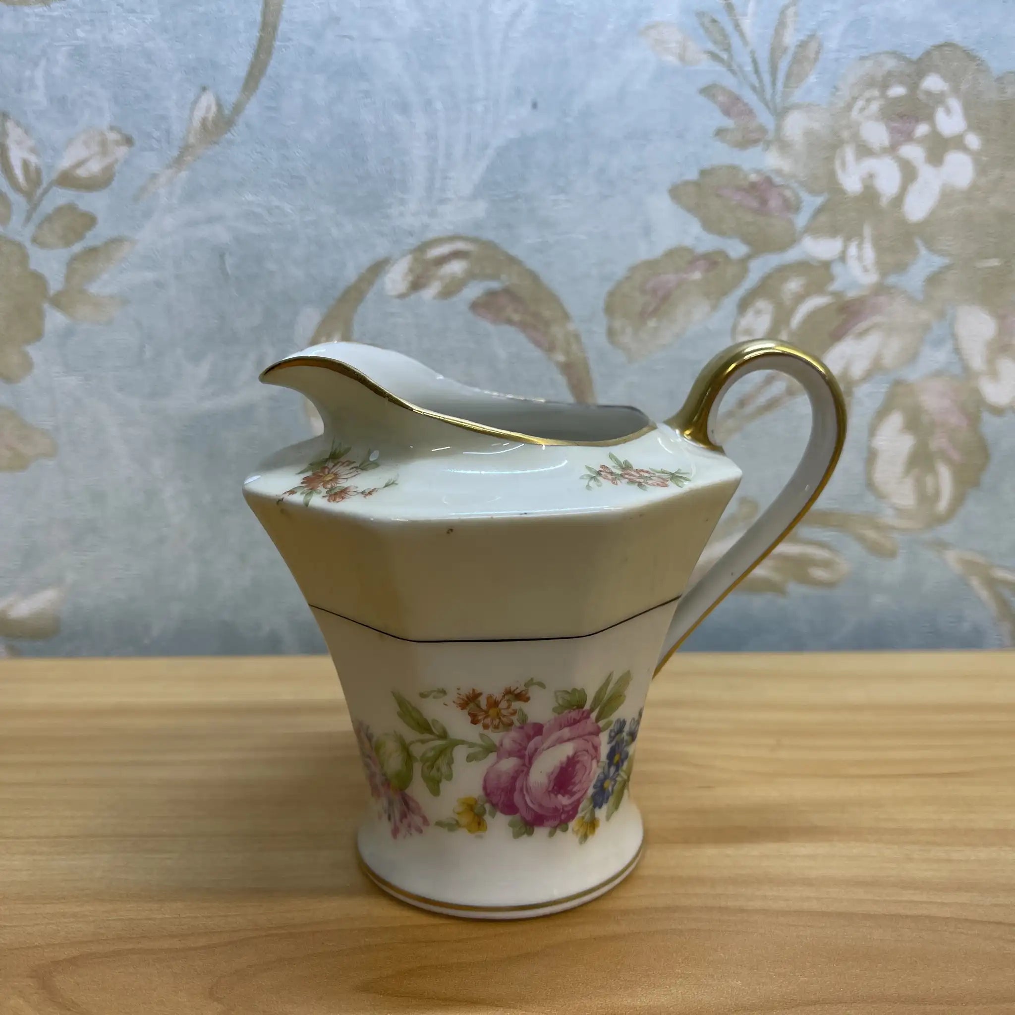 【アンティーク】 クリーマー (ミルクピッチャー) / Theodore Haviland (セオドア・アビランド) / Nosegay / 推定20C前中期 / 磁器 / フランス / ブーケ, 金彩