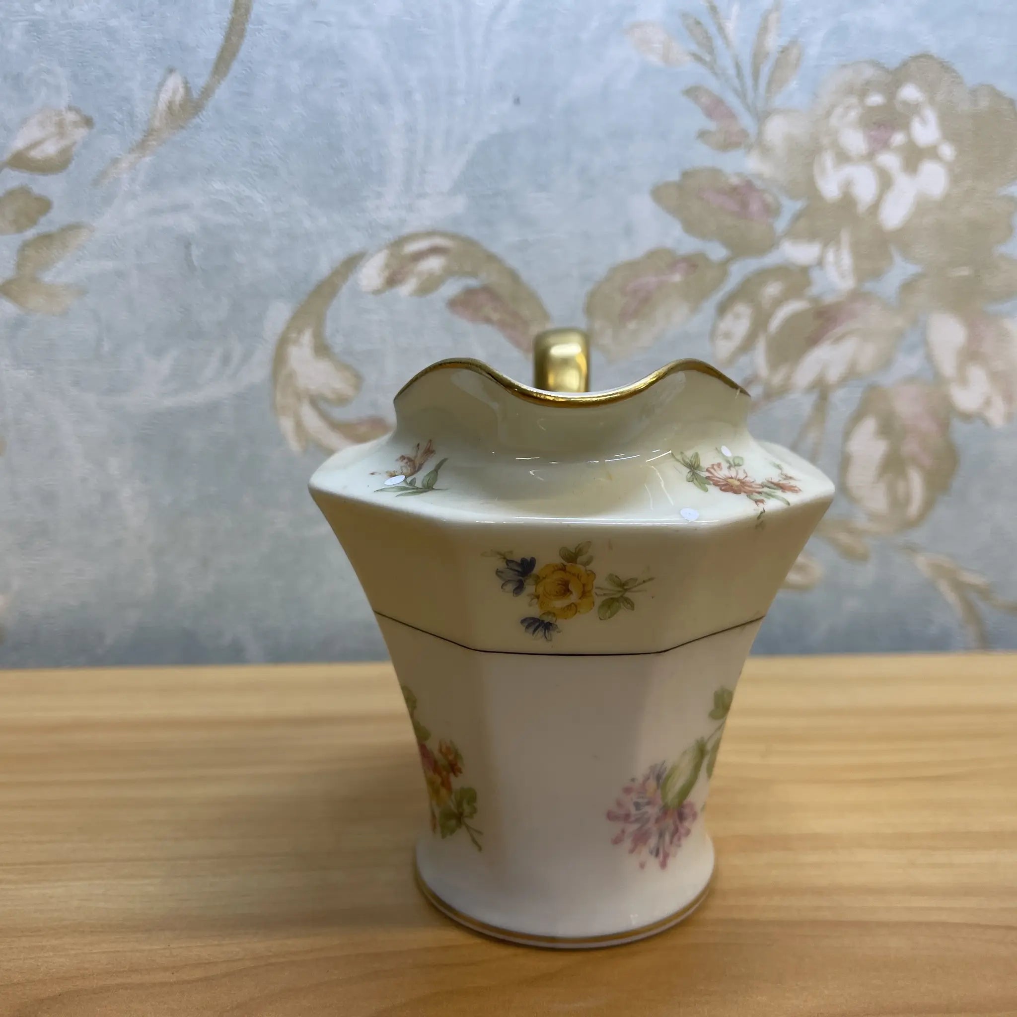 【アンティーク】 クリーマー (ミルクピッチャー) / Theodore Haviland (セオドア・アビランド) / Nosegay / 推定20C前中期 / 磁器 / フランス / ブーケ, 金彩