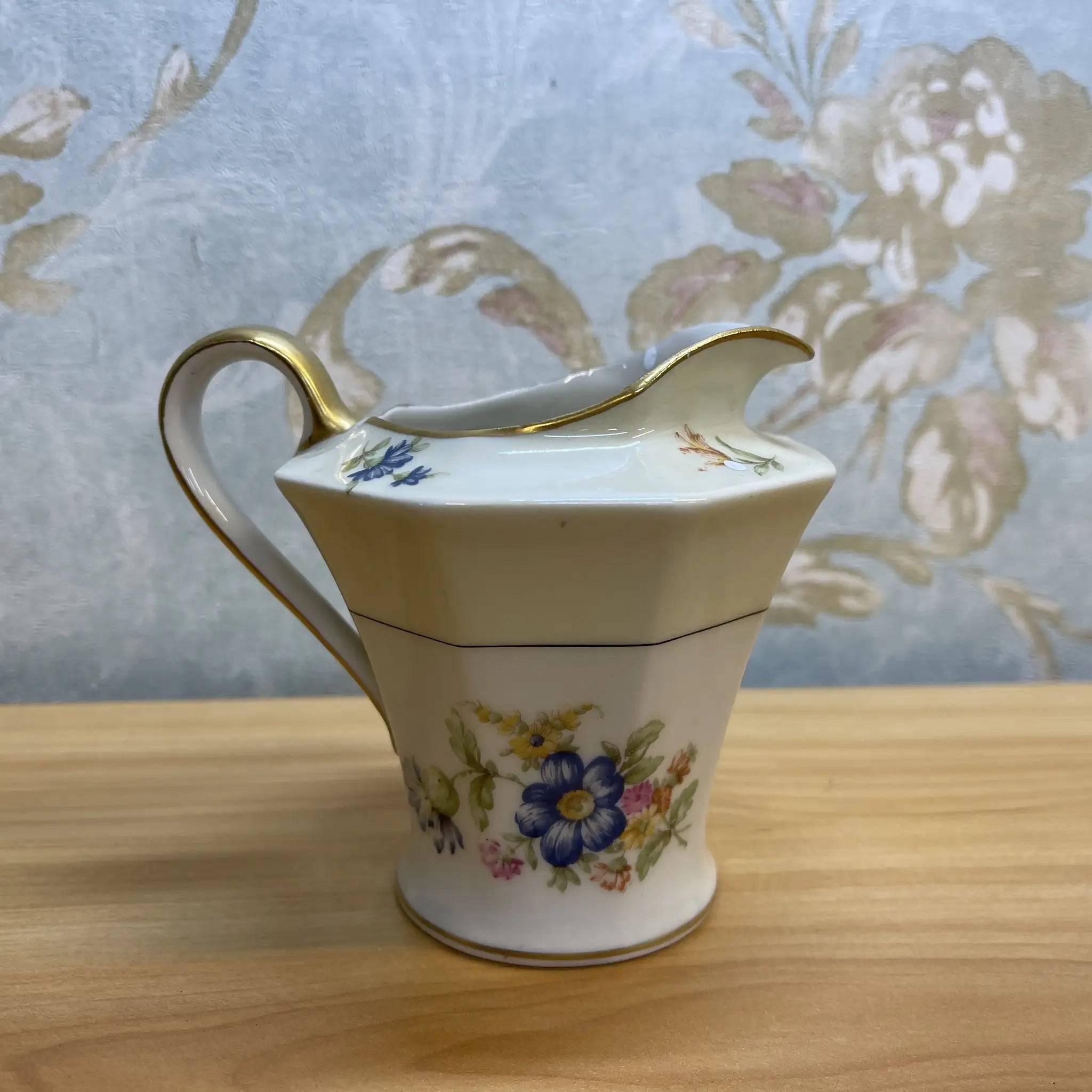 【アンティーク】 クリーマー (ミルクピッチャー) / Theodore Haviland (セオドア・アビランド) / Nosegay / 推定20C前中期 / 磁器 / フランス / ブーケ, 金彩