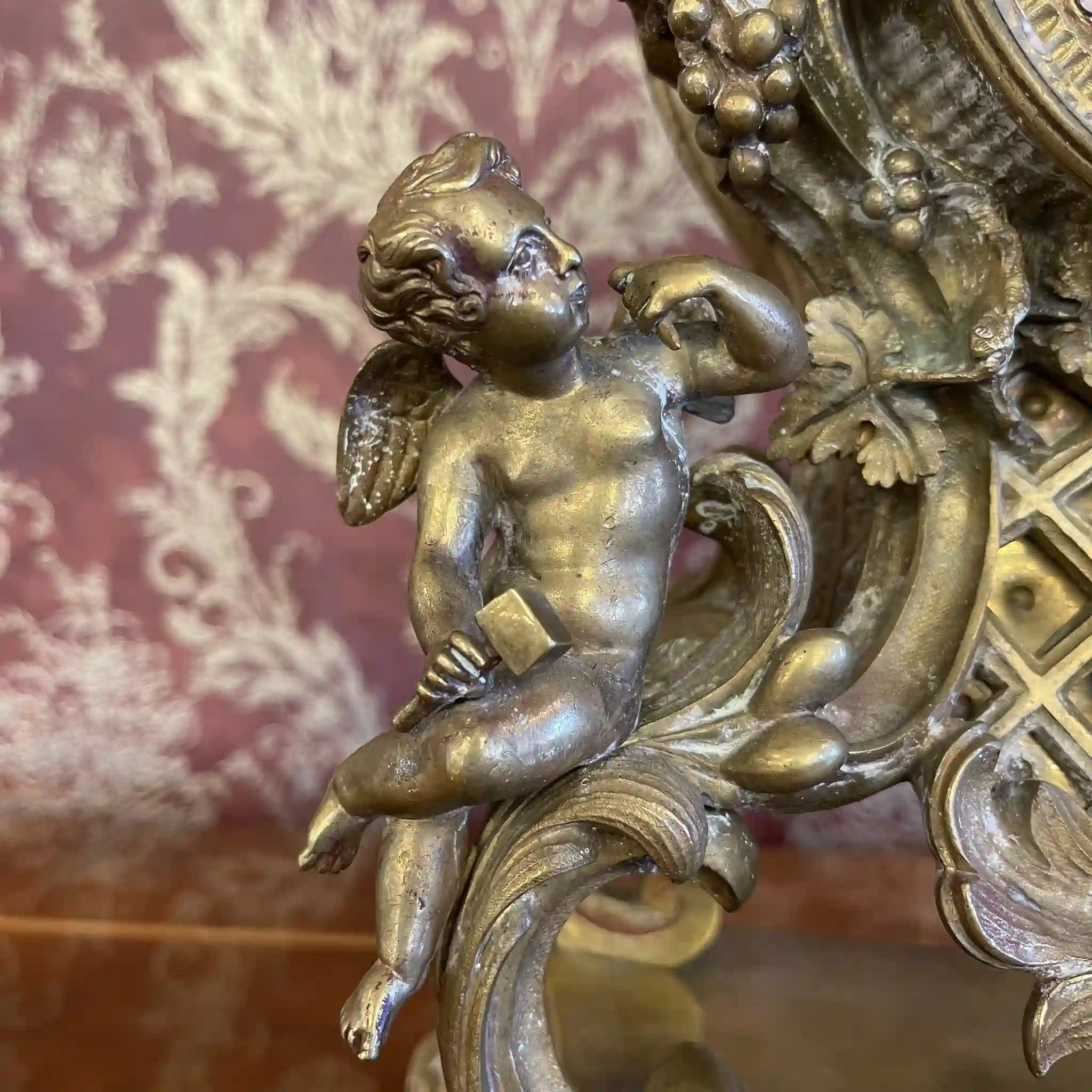 【アンティーク】 テーブルマントルクロック / ロココ様式 / 19世紀後期（推定） / 真鍮 / フランス / 振り子式ゼンマイ仕掛け