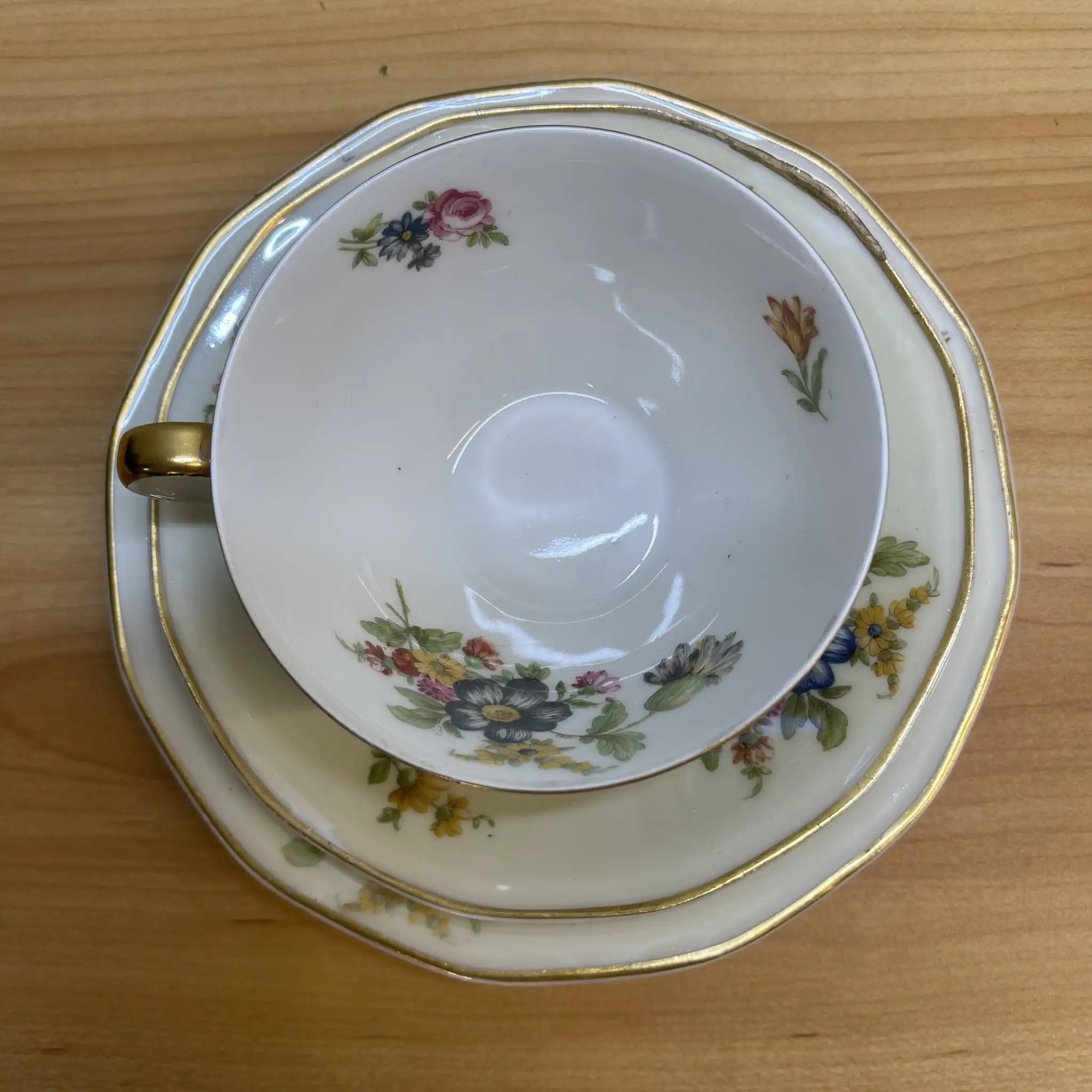 【アンティーク】 トリオ+デザートプレート / Theodore Haviland (セオドア・アビランド) / Nosegay / 推定20C前中期 / 磁器 / フランス / ブーケ, 金彩