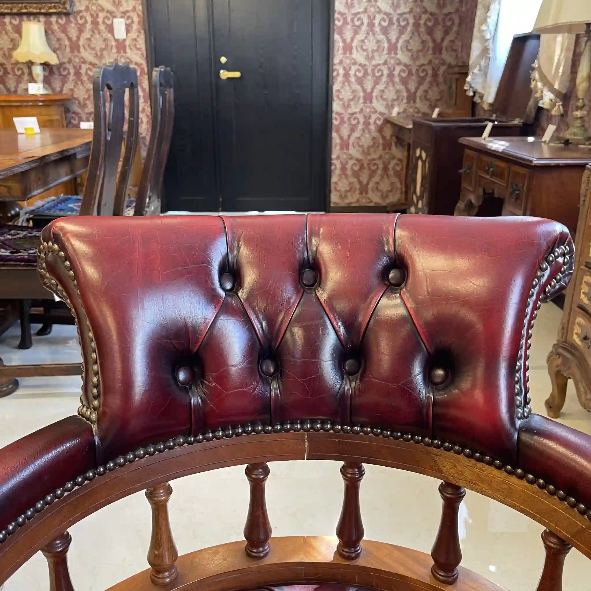 古董切斯特菲爾德醫生椅 / 英國 / 皮革撕裂已修復