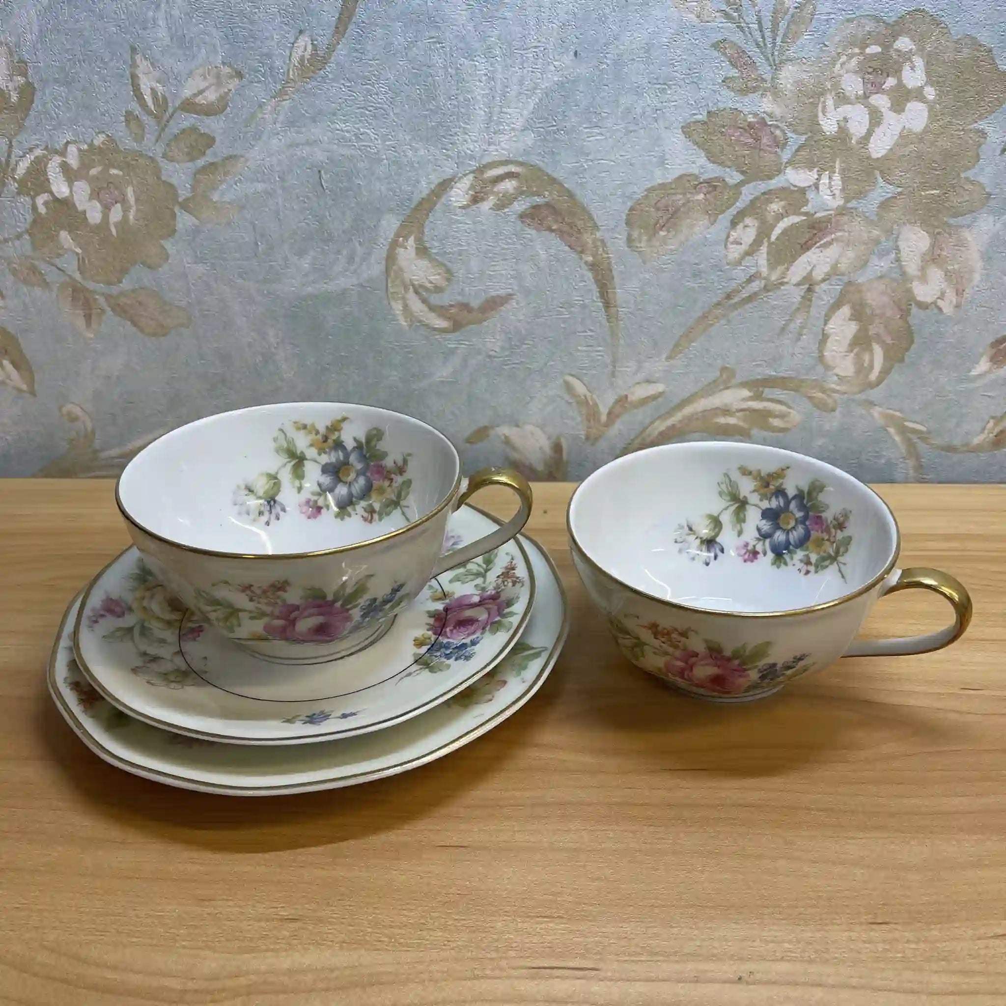 【アンティーク】 トリオ+ティーカップ / Theodore Haviland (セオドア・アビランド) / Nosegay / 推定20C前中期 / 磁器 / フランス / ブーケ, 金彩