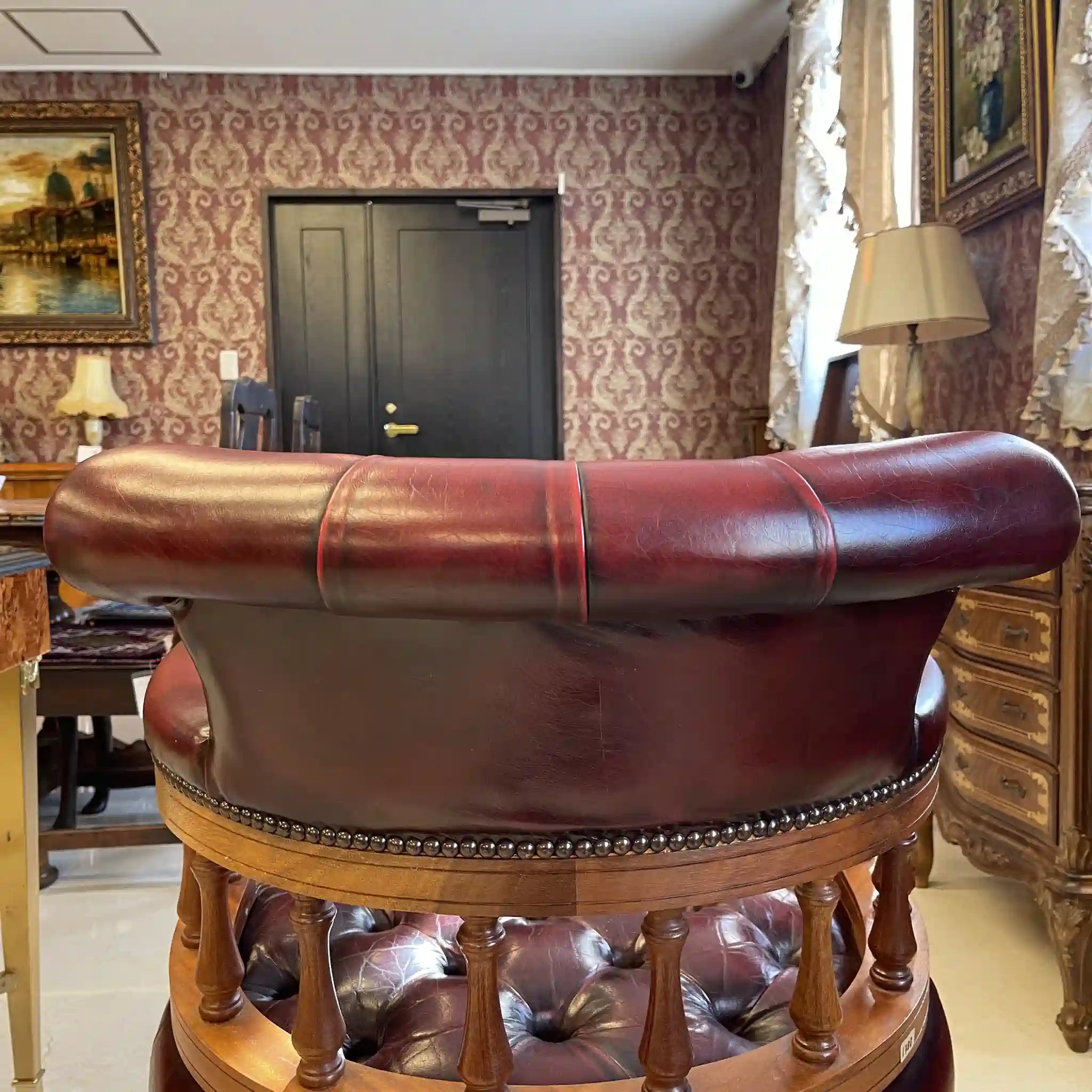 古董切斯特菲爾德醫生椅 / 英國 / 皮革撕裂已修復