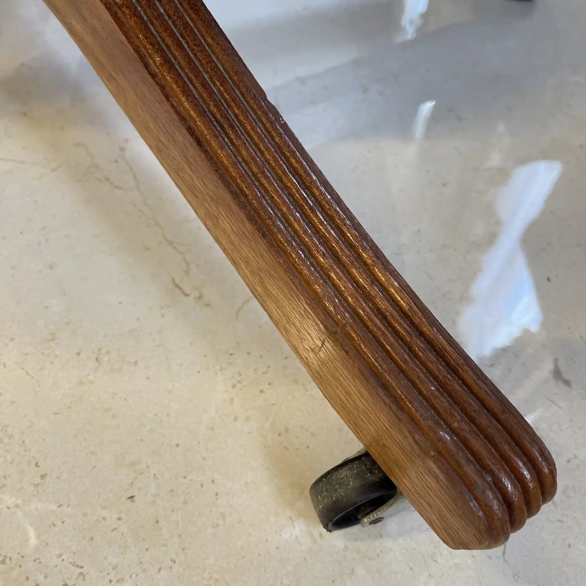 古董切斯特菲爾德醫生椅 / 英國 / 皮革撕裂已修復