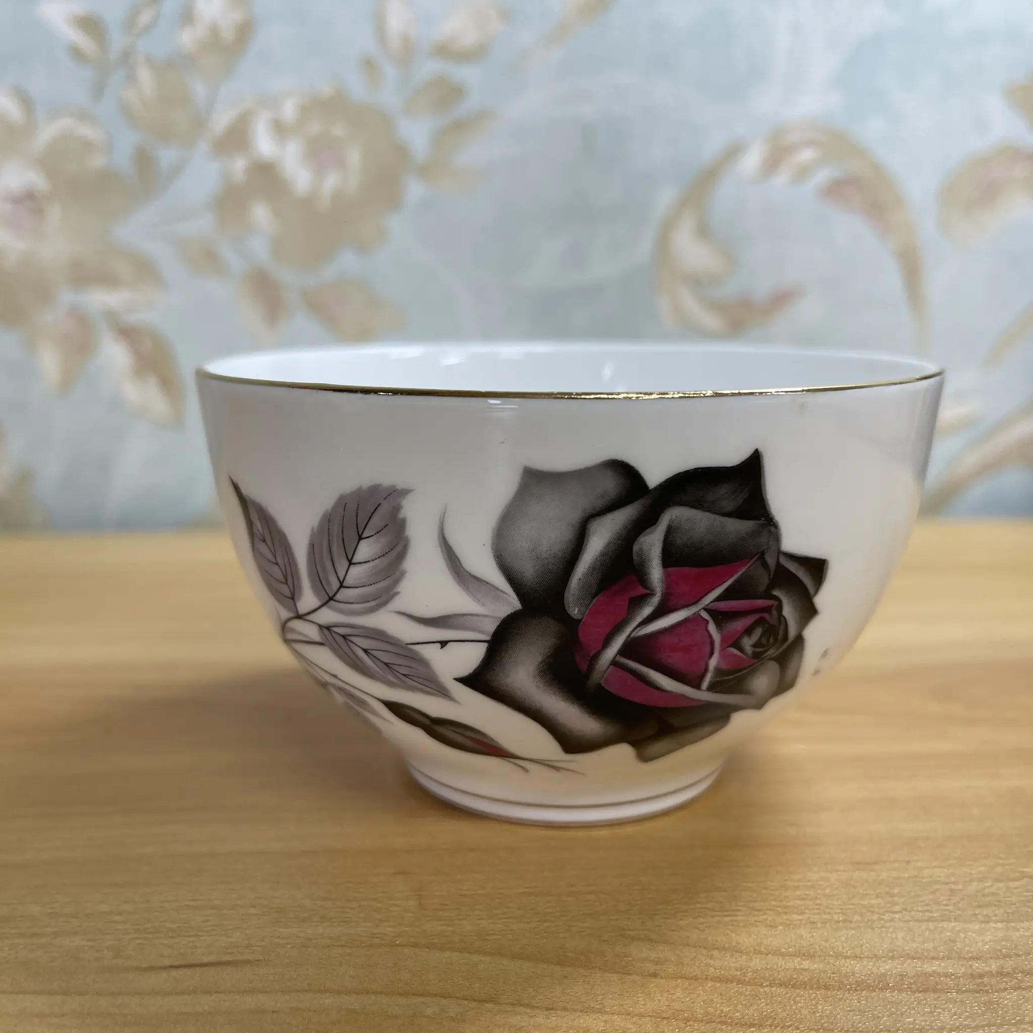 【ビンテージ】 カフェオレボウル / Taylor&Kent / Elizabethan / 推定20C中期 / Bone China / イギリス / 薔薇