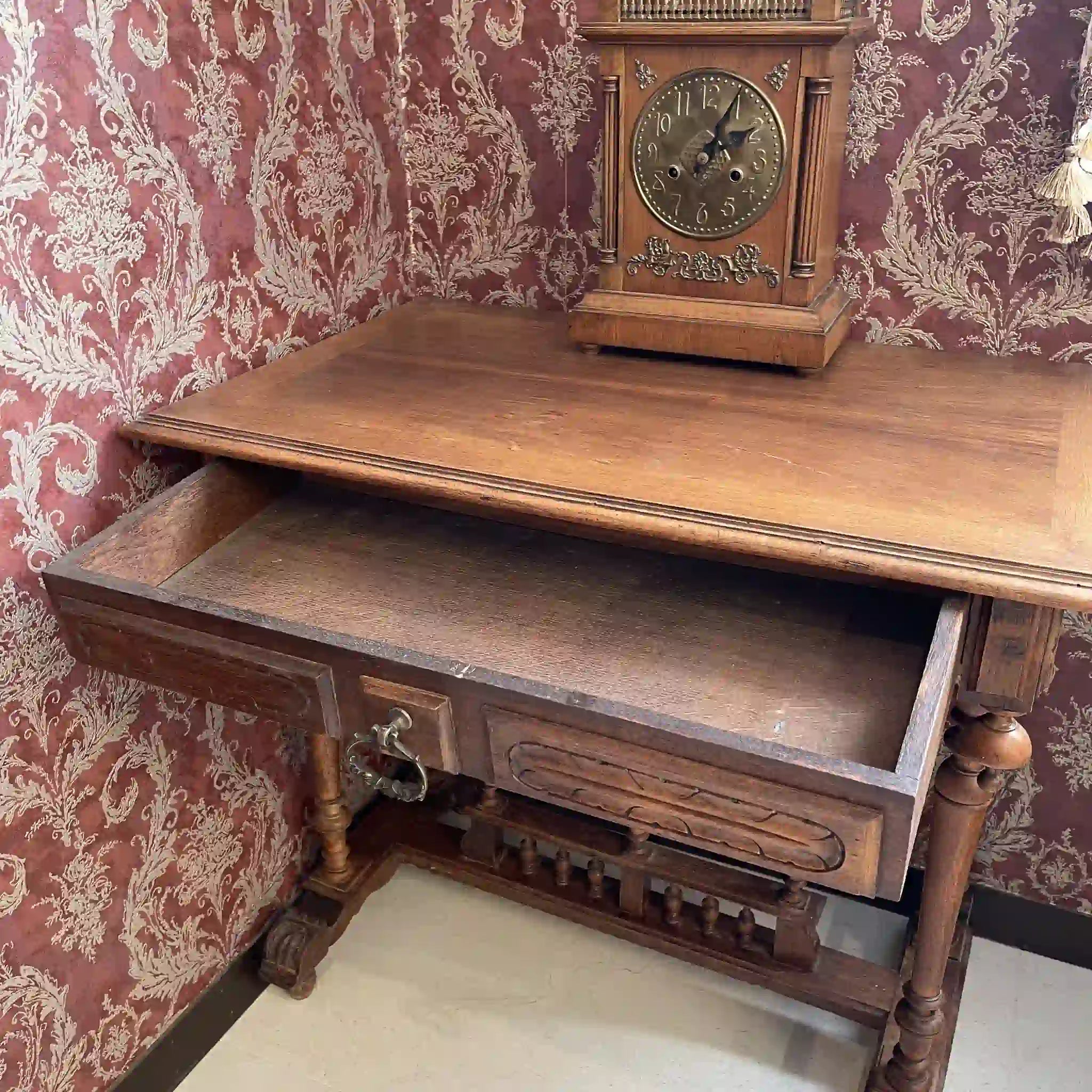 [古董] 古董桌 /
胡桃木/法國