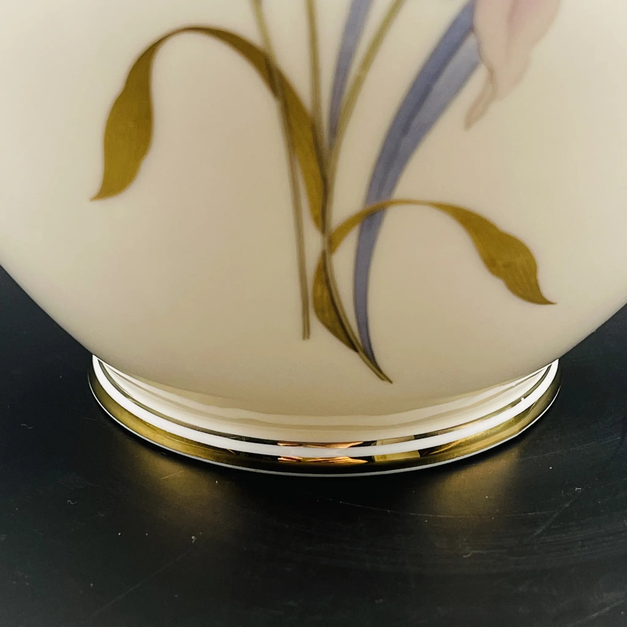 【リユース】 花瓶(フラワーベース) / HOYA(ホヤ) / 蘭 / 陶器 / 日本 / 箱付き