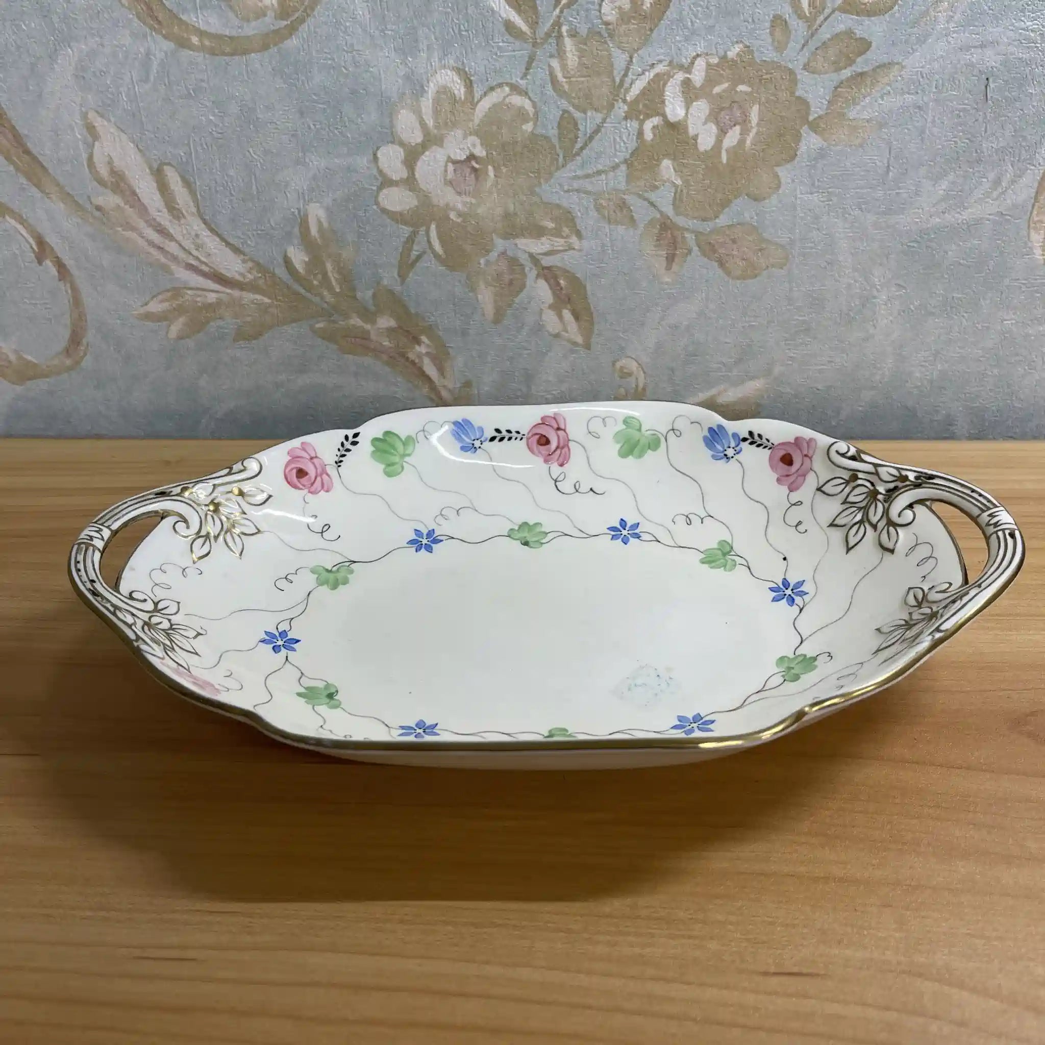 【ビンテージ】 サービングディッシュ (大皿) / Wedgewood / 推定20C中期 / Bone China / イギリス / 持ち手付, 小花