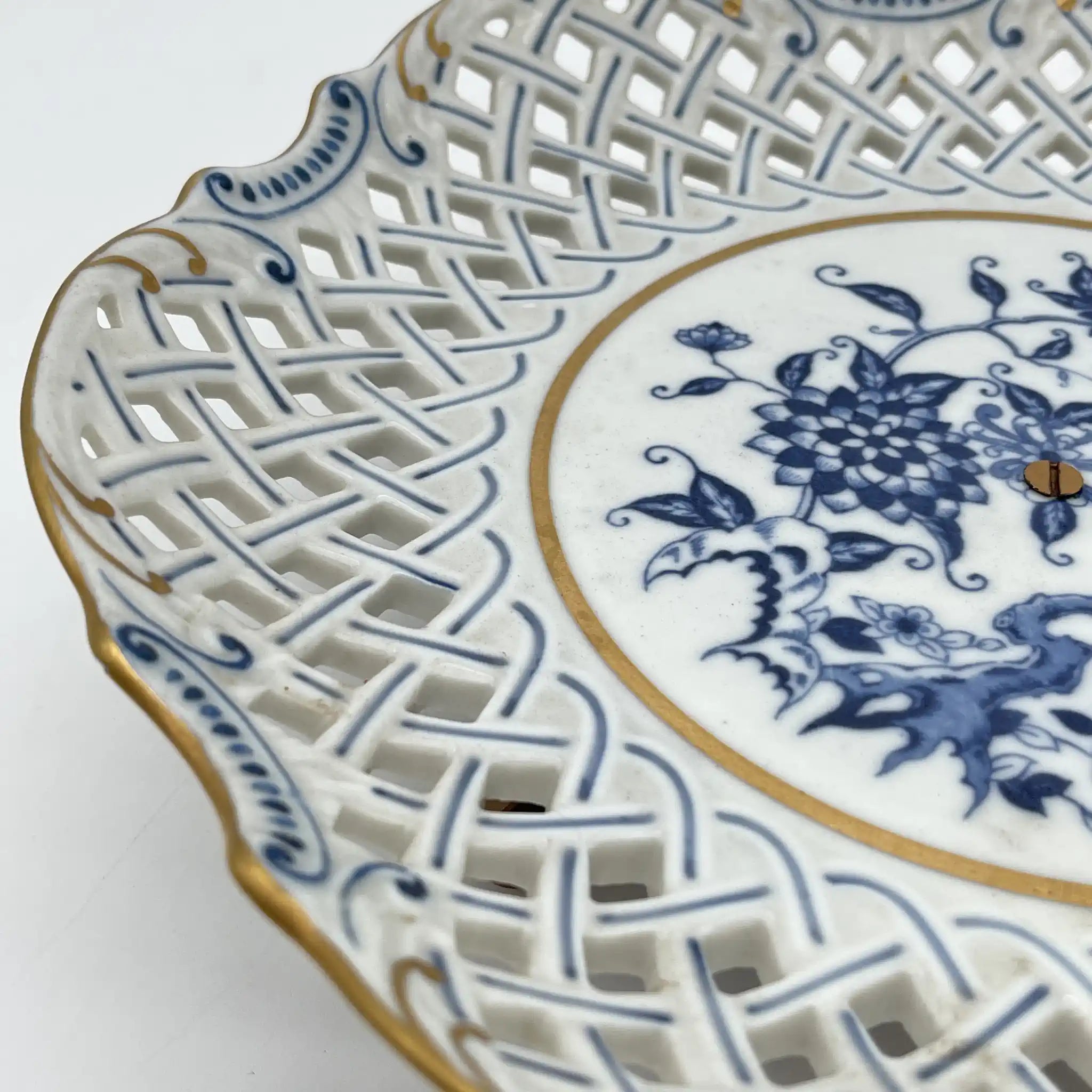 [Vintage] Compote / Seei Pottery / Estimated 1960-70s / Fine China / Japan / With metal stand, lattice work, peony pattern