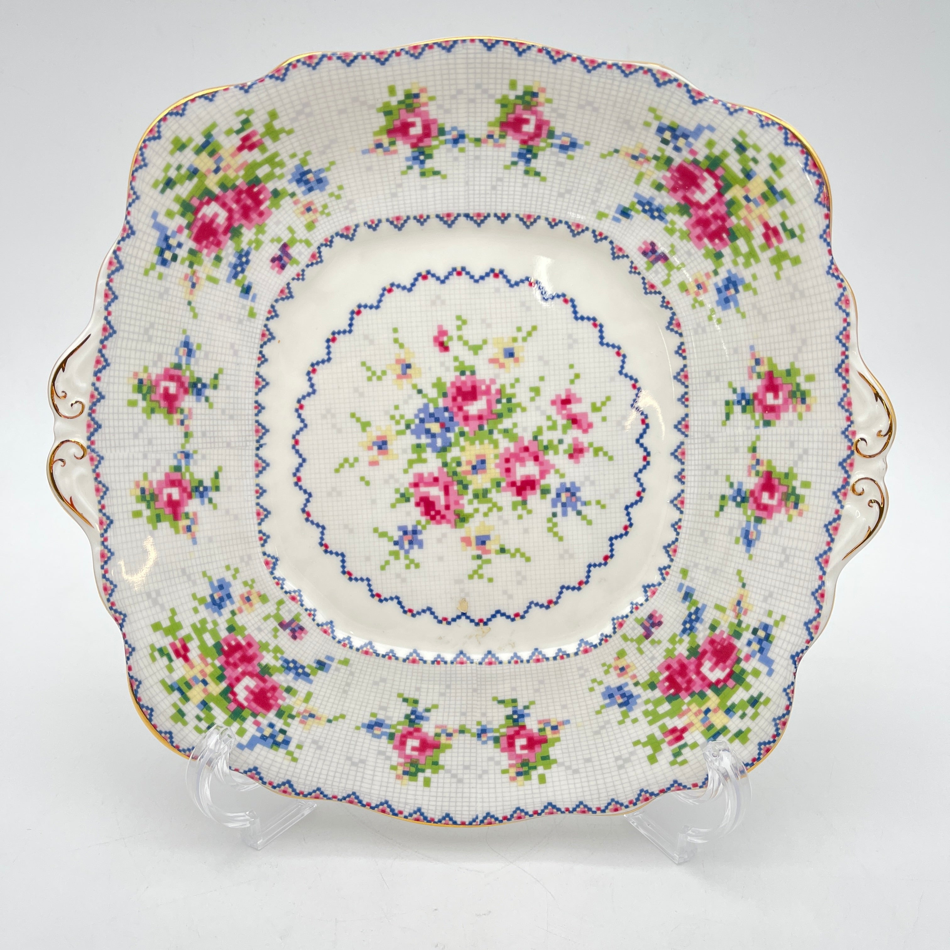 【ビンテージ】 スクエア・サービングプレート（大皿） / Royal Albert (ロイヤル・アルバート) / Petit Point / 推定1930-70s / Bone China / イギリス / プチ・ポワン風