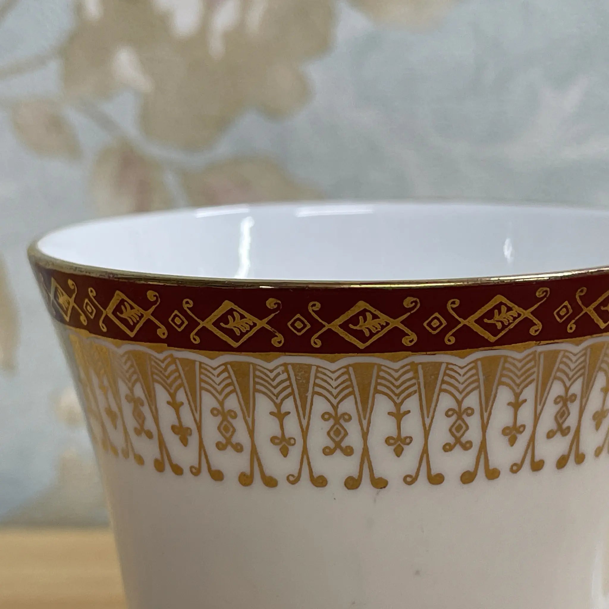 【复古】三重奏（c&s +甜点盘）2p / Royal Grafton / Majestic /估计20c中期/ Fine Bone China /英国/金彩