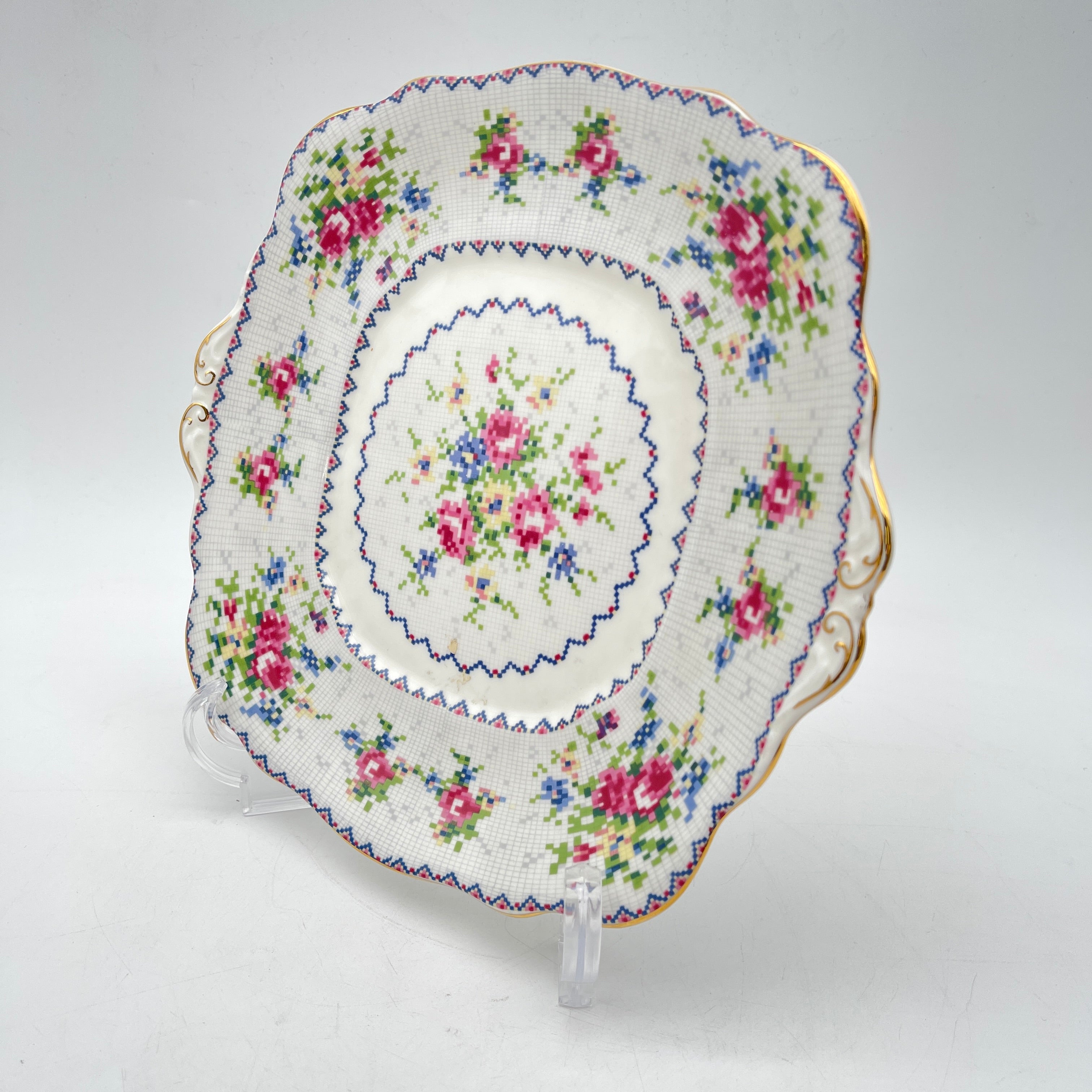 【ビンテージ】 スクエア・サービングプレート（大皿） / Royal Albert (ロイヤル・アルバート) / Petit Point / 推定1930-70s / Bone China / イギリス / プチ・ポワン風