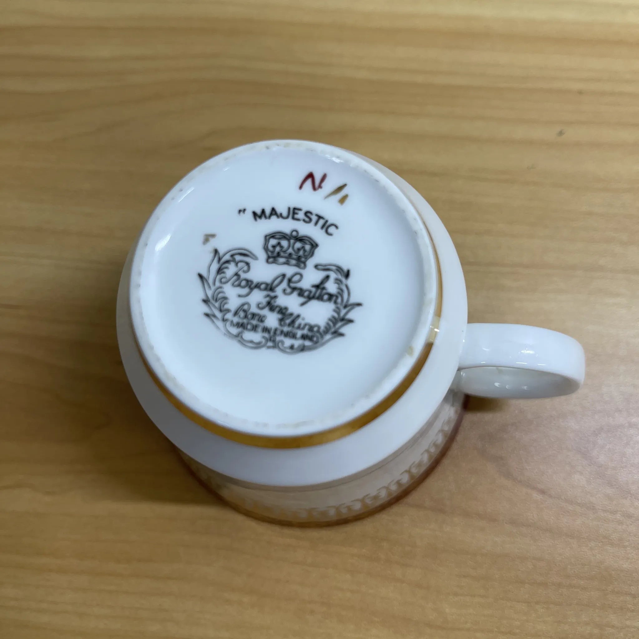 【复古】三重奏（c&s +甜点盘）2p / Royal Grafton / Majestic /估计20c中期/ Fine Bone China /英国/金彩