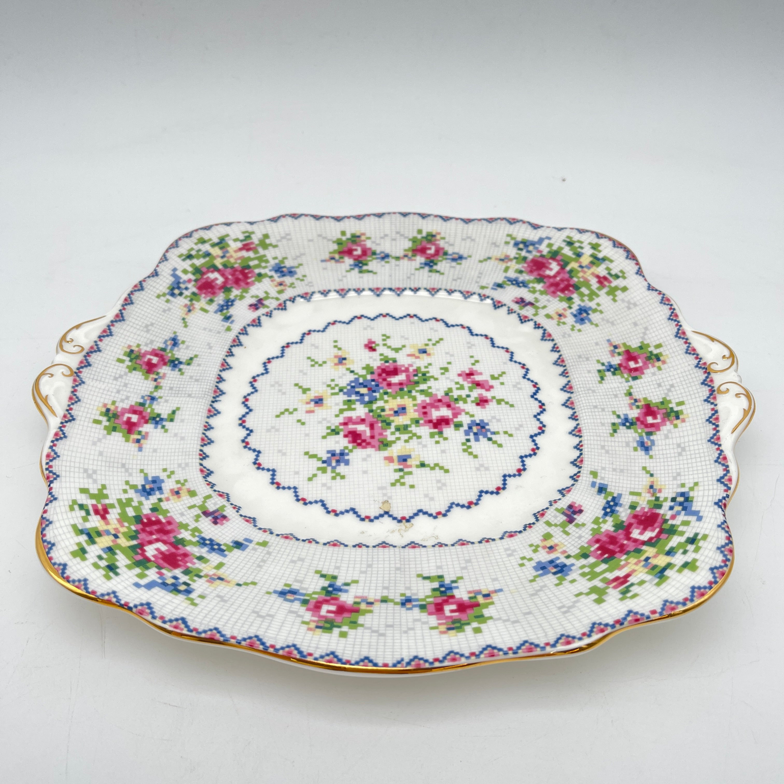 【复古】方形盘子/ Royal Albert / Petit Point /估计1930-70s / Bone China /英国/小波湾风
