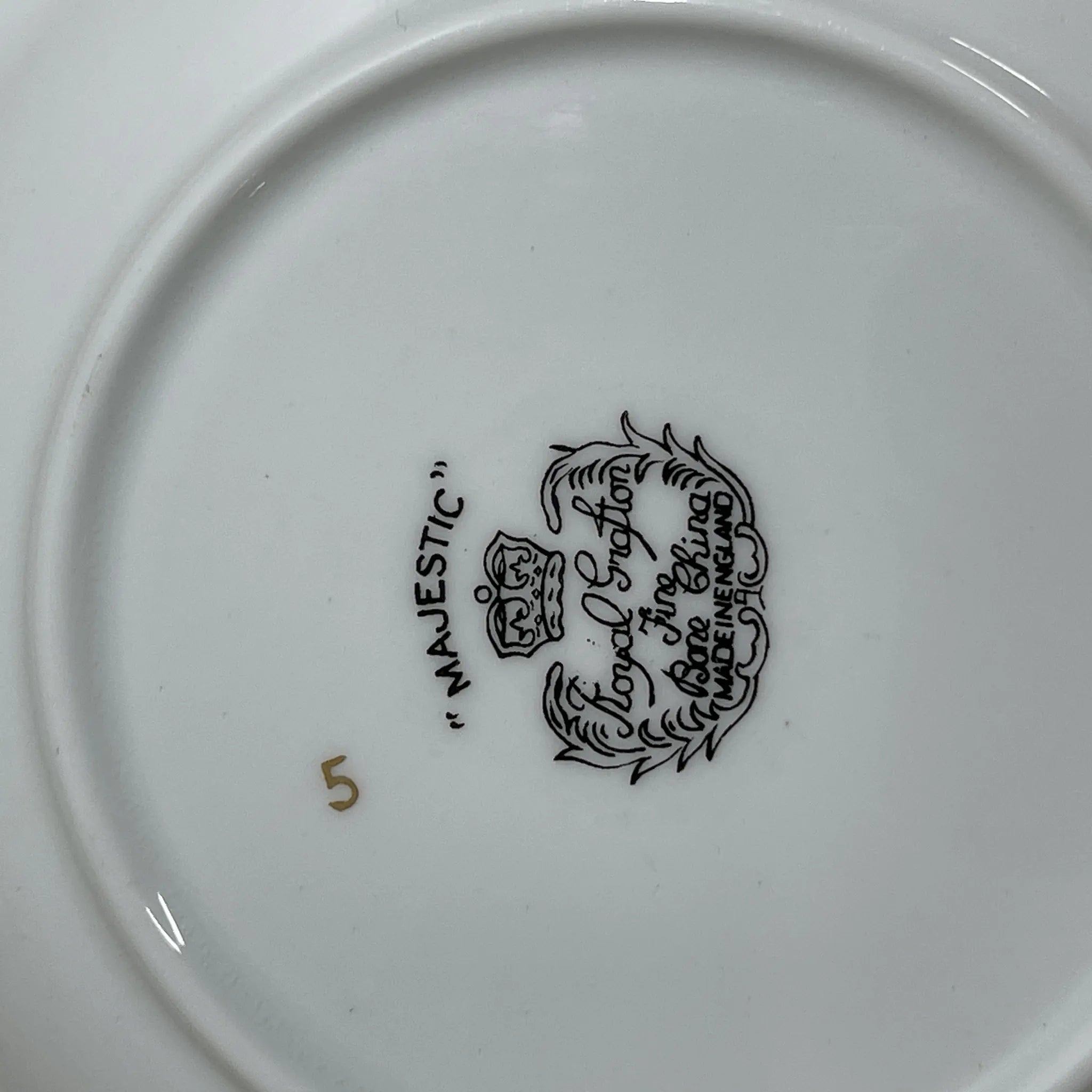 【复古】三重奏（c&s +甜点盘）2p / Royal Grafton / Majestic /估计20c中期/ Fine Bone China /英国/金彩