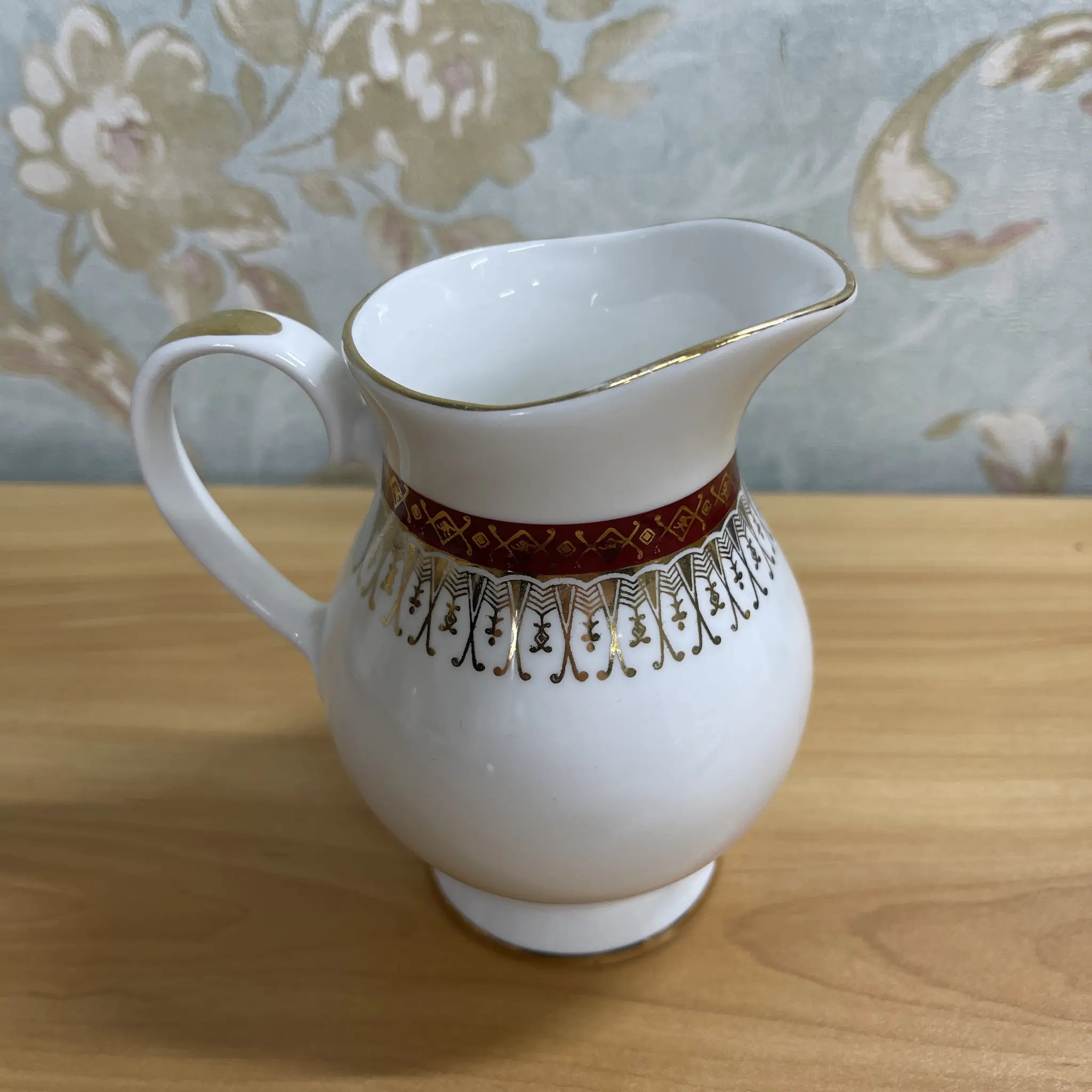 【ビンテージ】 クリーマー / Royal Grafton / Majestic / 推定20C中期 / Fine Bone China / イギリス / 金彩