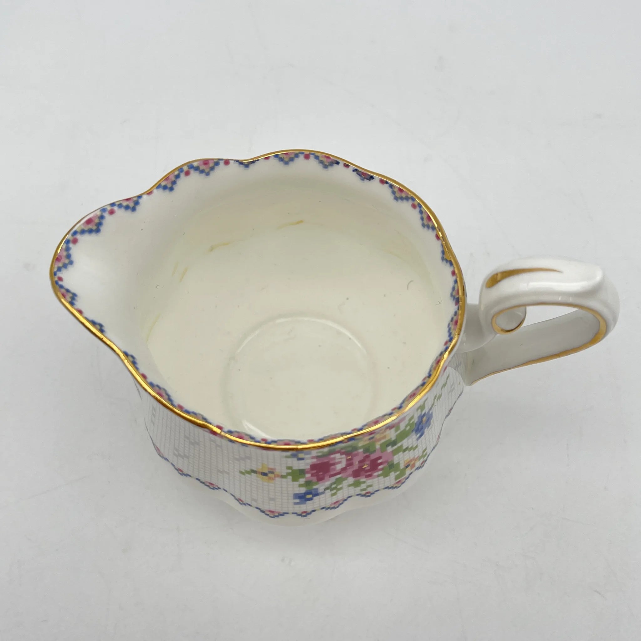 【复古】牛奶瓶/ Royal Albert / Petit Point /估计1930-70s / Bone China /英国/小波湾风