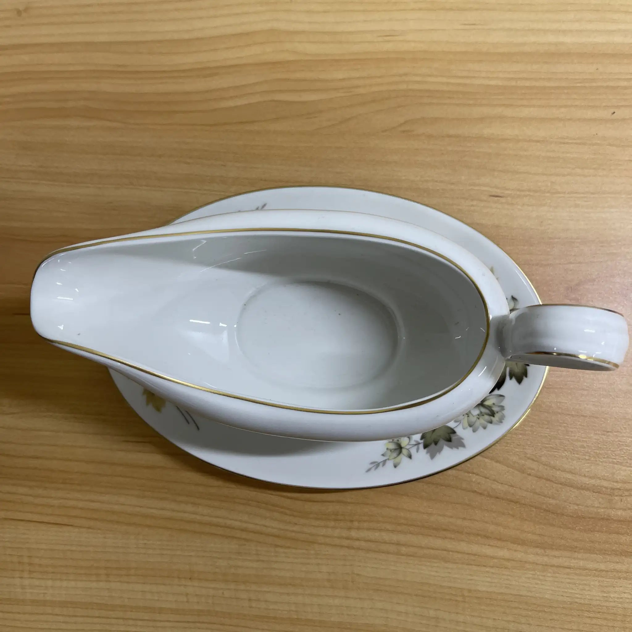 【复古】酱料船+茶托/ Royal Doulton / Larchmont /估计20c中后期/瓷器/英国/金彩
