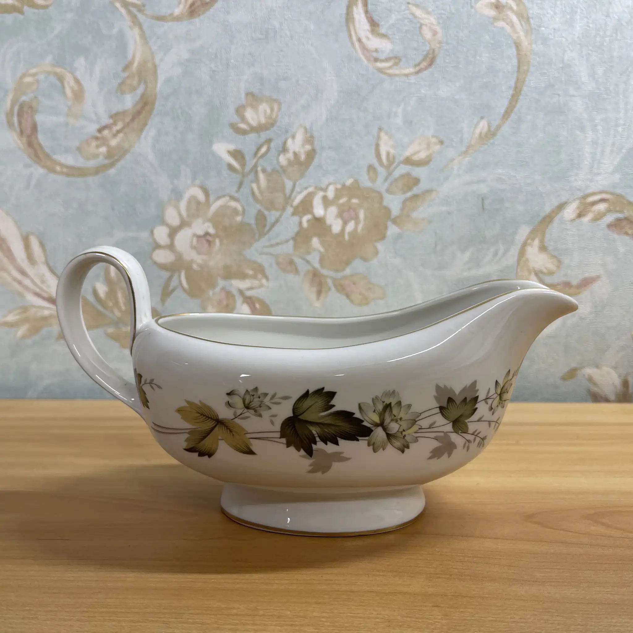 【复古】酱料船+茶托/ Royal Doulton / Larchmont /估计20c中后期/瓷器/英国/金彩