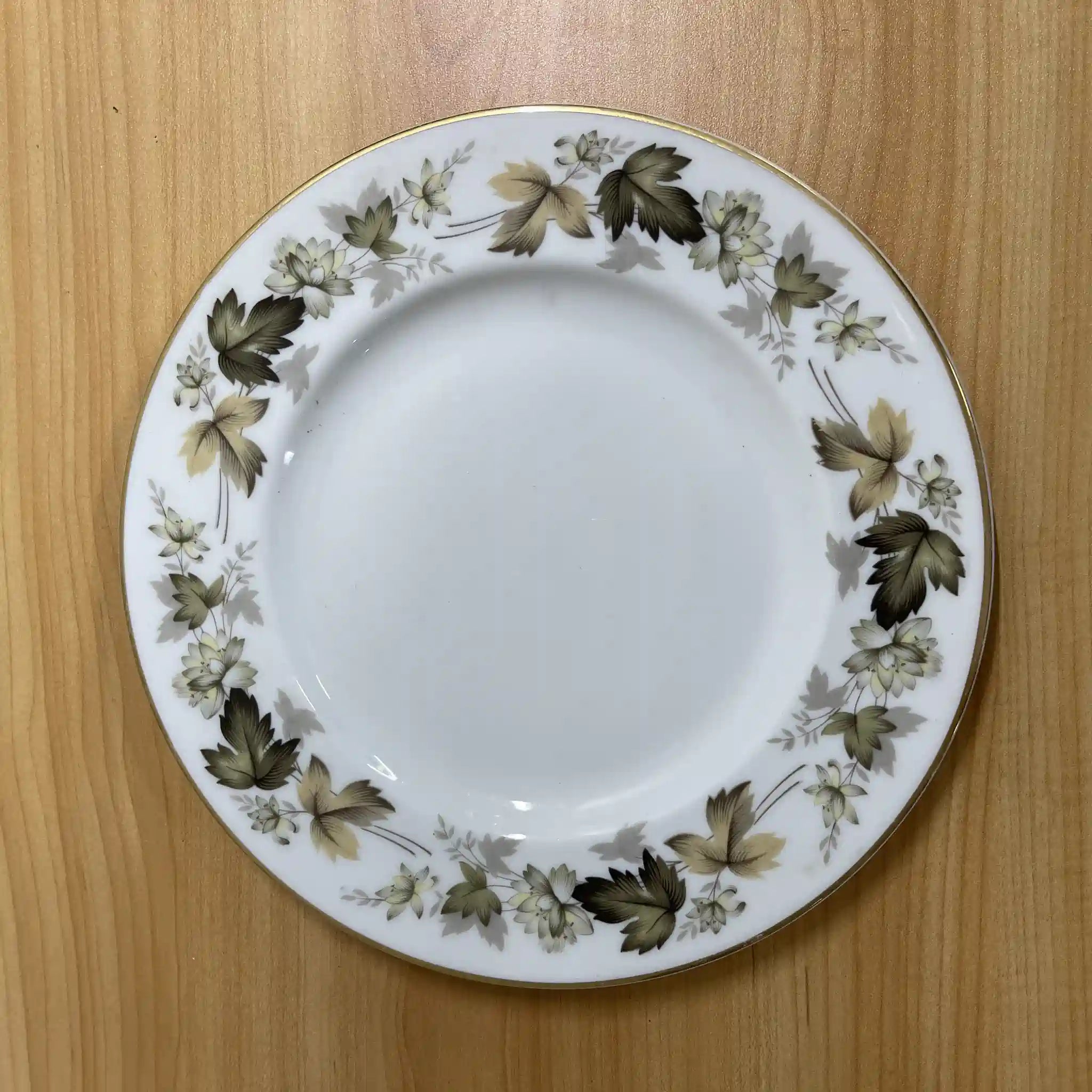 【复古】甜点盘（中盘）/ Royal Doulton / Larchmont /估计20c中后期/瓷器/英国/金彩