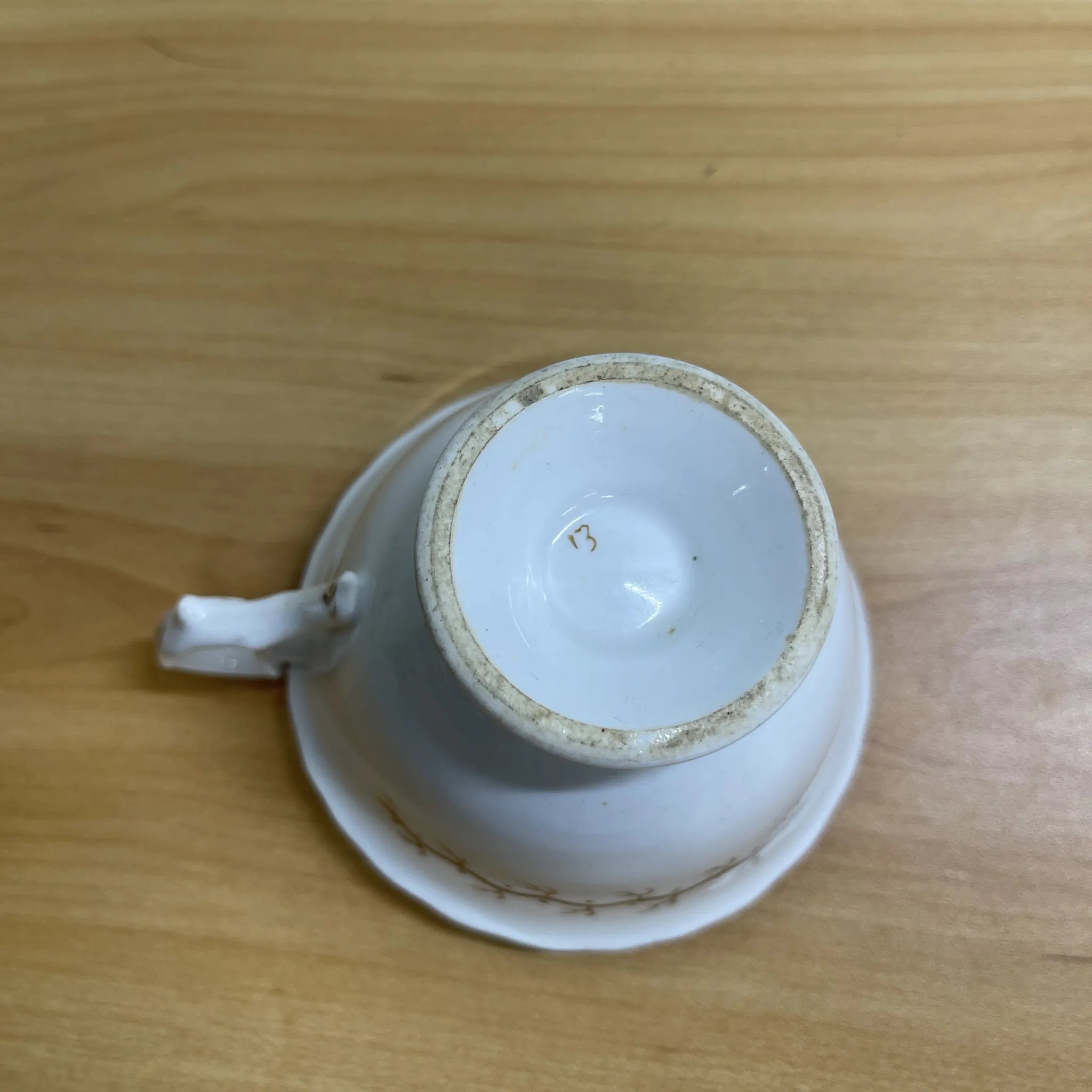 [Antique] Cup and saucer 2P / Estimated late 19C / Ceramic / Gold-colored