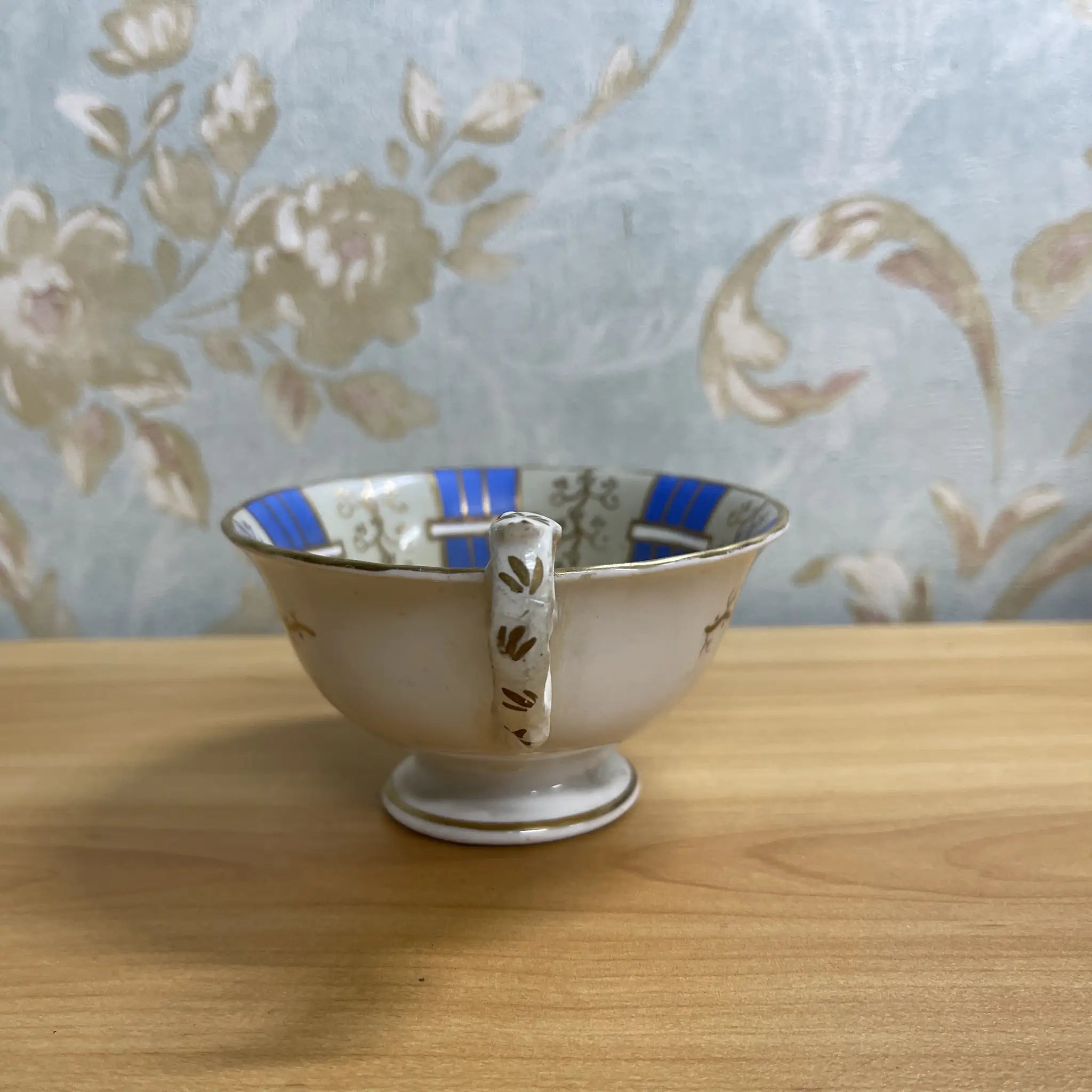 [Antique] Tea cup 2P / Estimated late 19C / Ceramic / Gold-colored