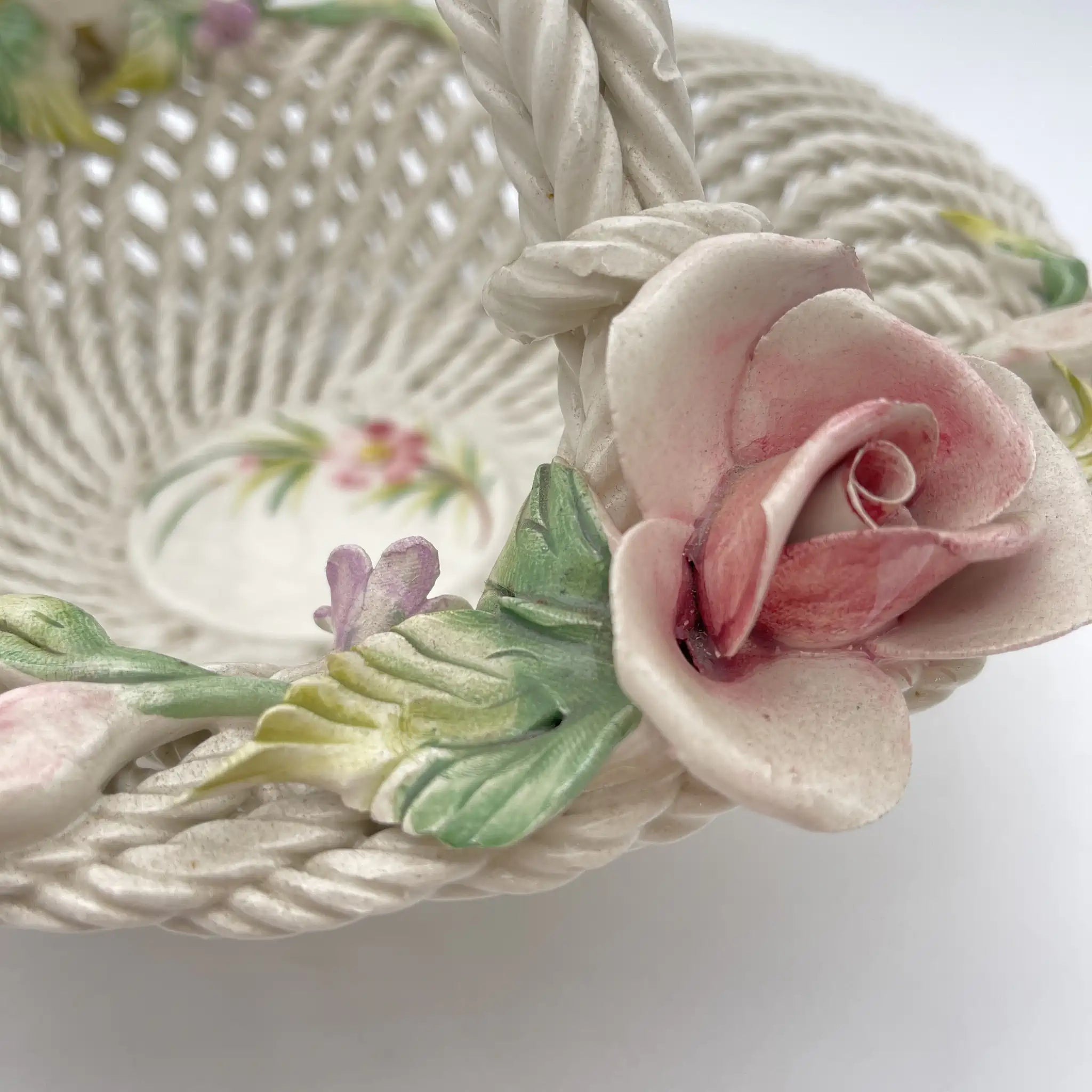 [Vintage] Ceramic pannier (basket) / Estimated 1960-80s / Pottery / Italy / Ceramic flower