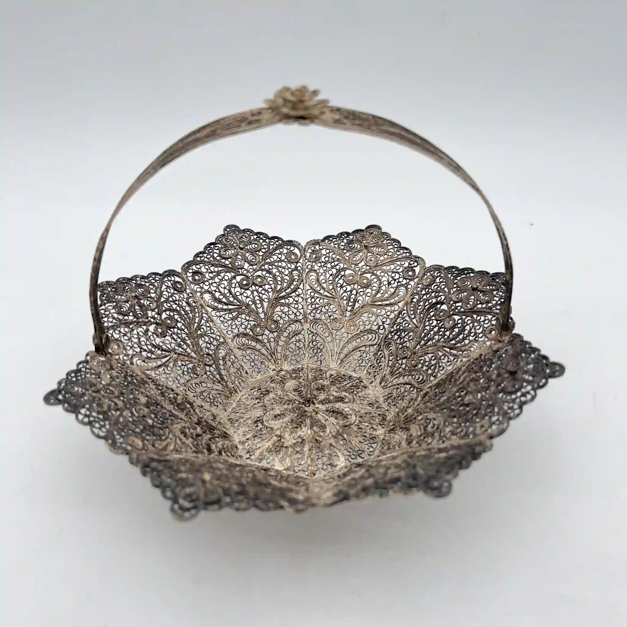 [Antique] Filigree basket / Estimated early 20C / Silver / Italy / Filigree (silver filigree)