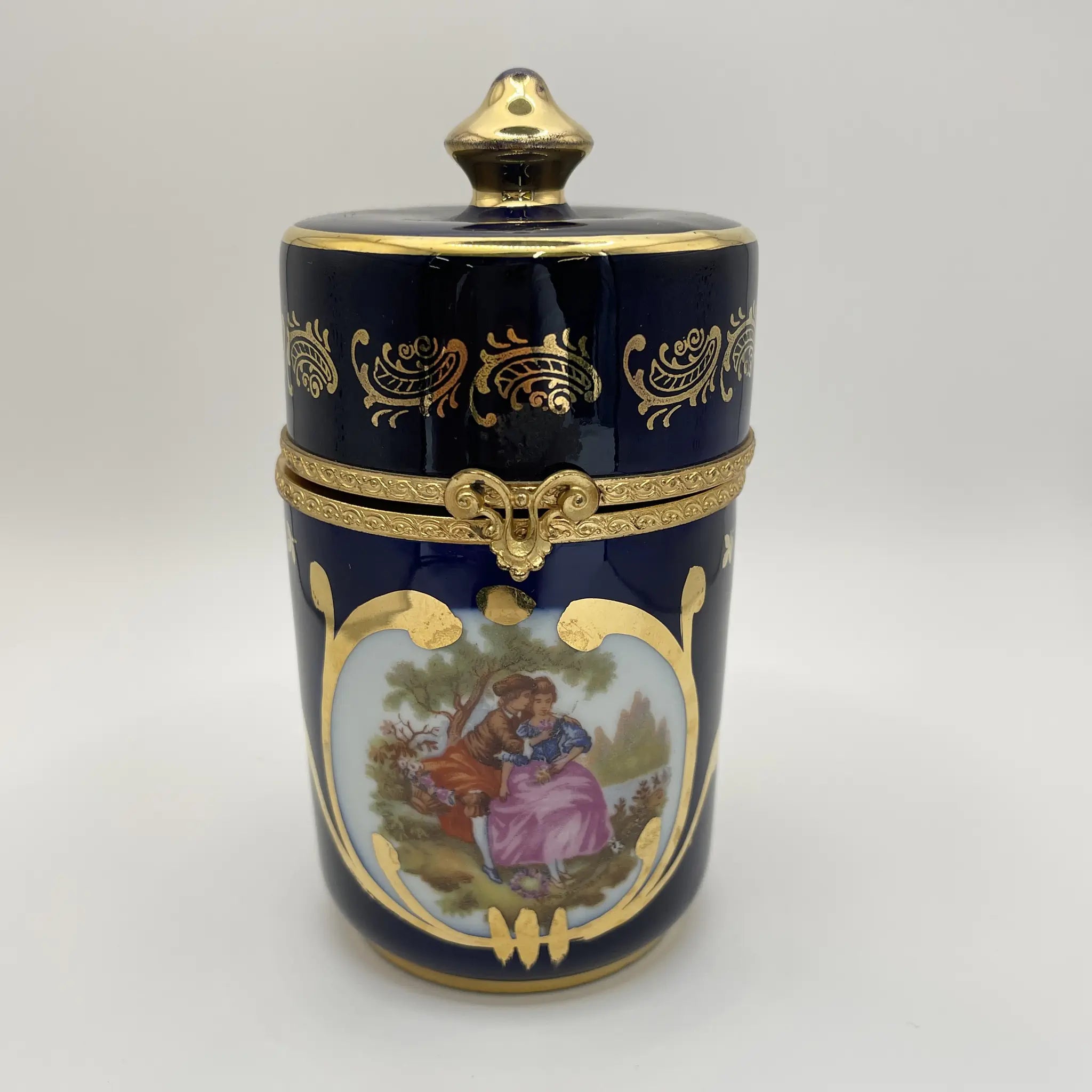 [Vintage] Round box (accessory case) / Limoges porcelain / Estimated 1970-80s / Porcelain / France / Fête Gallant, Gold