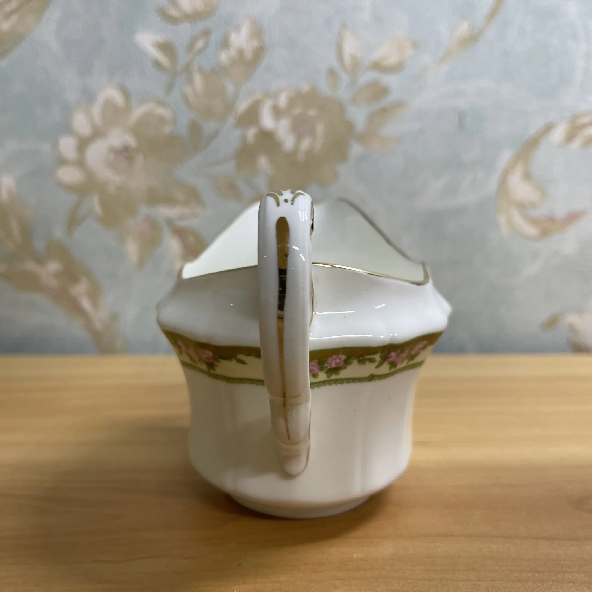 [Antique] Creamer / E. Hughes / Paladin China / Estimated mid-20C / Porcelain / England / Rose