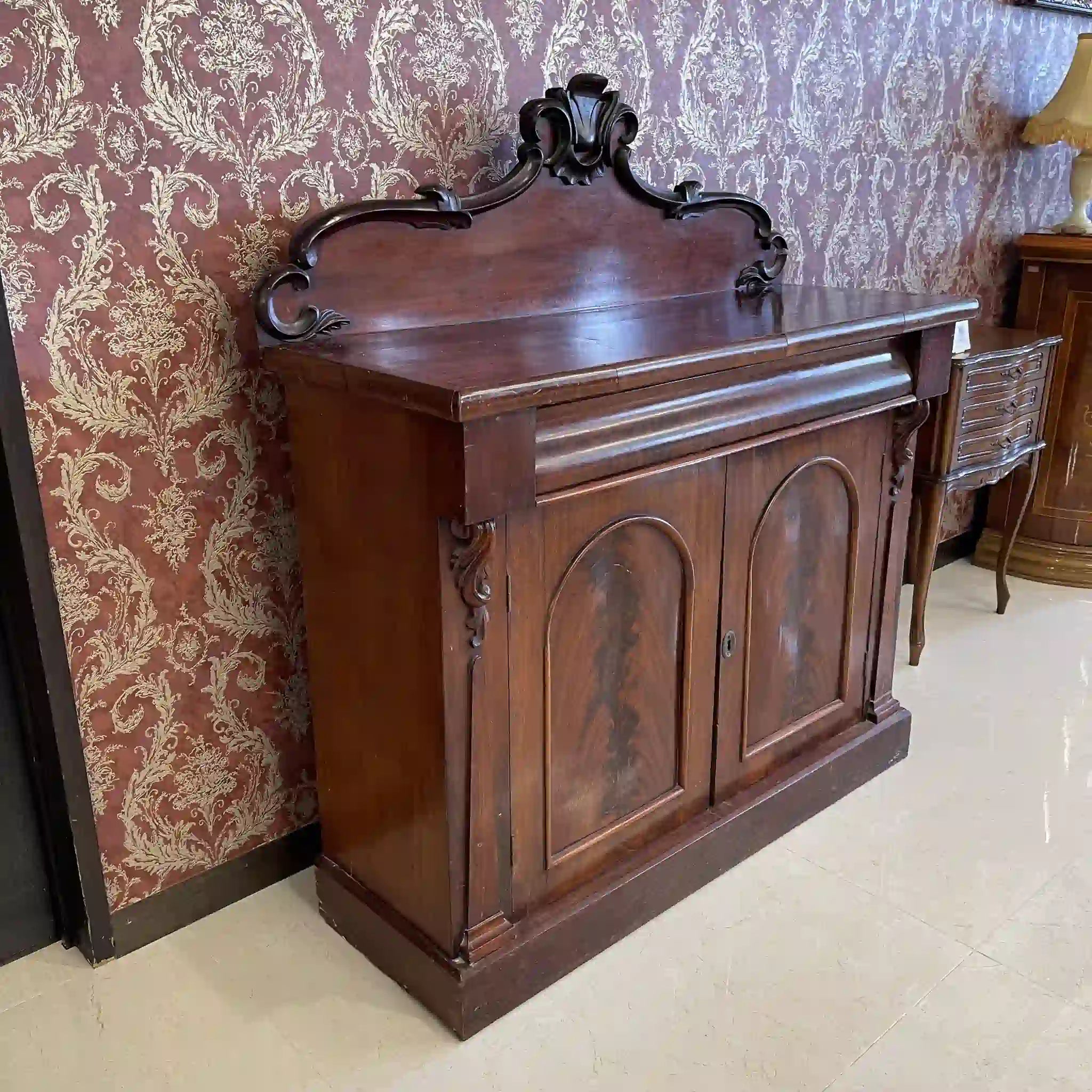 Antique Side Cabinet / Victorian Style / Late 19th Century (Estimated) / Mahogany / England