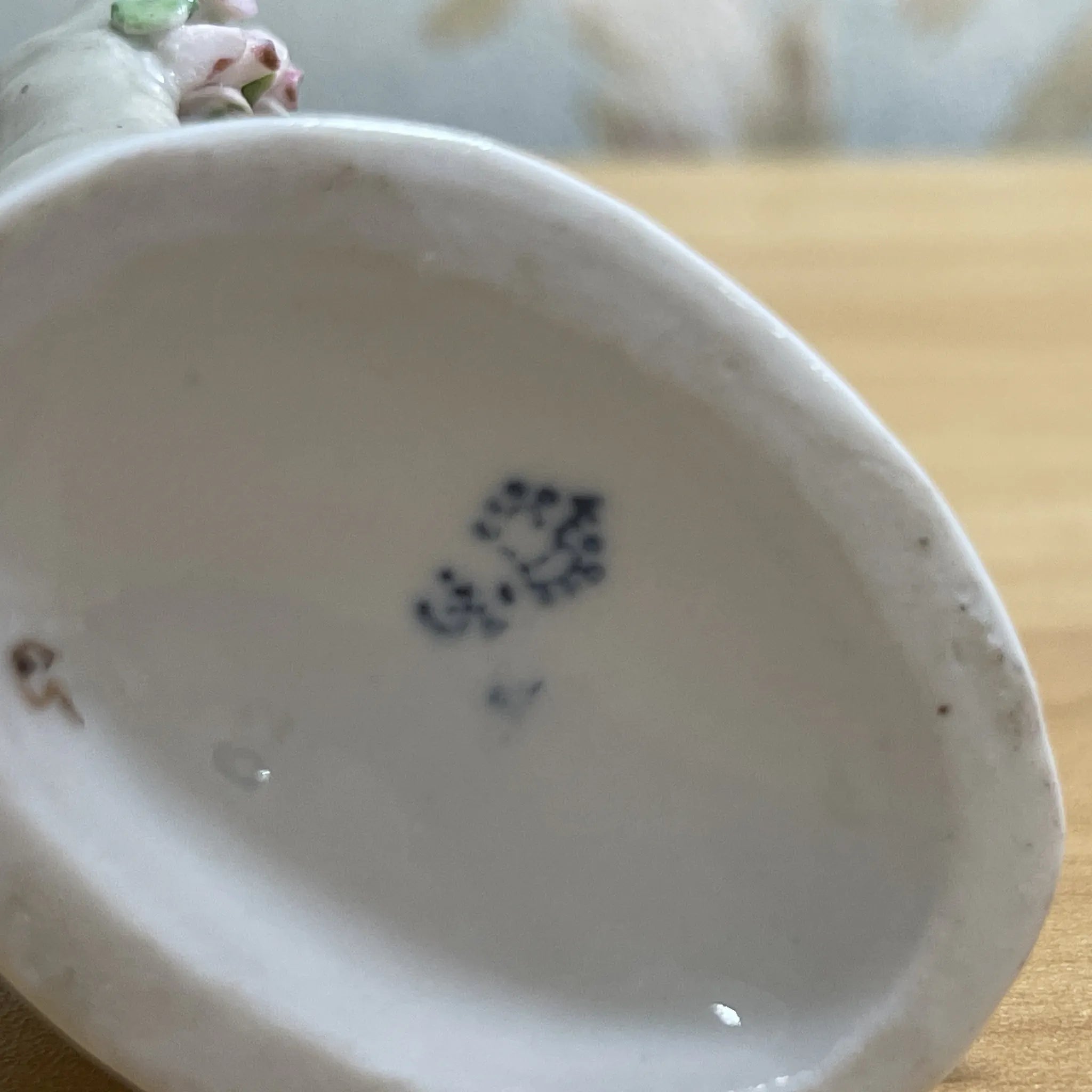 [Antique] Figurine (ceramic doll)