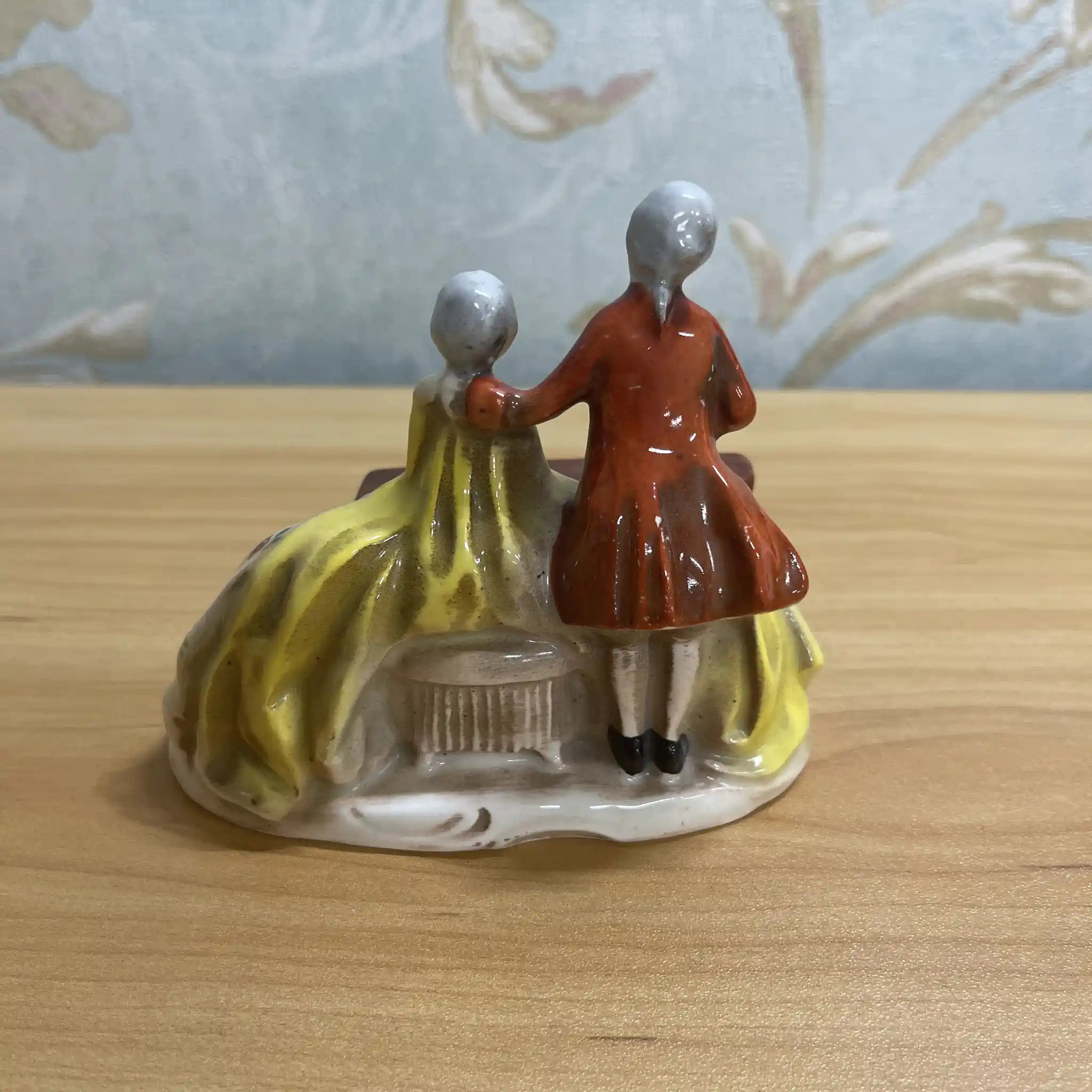 [Vintage] Figurine (ceramic doll)