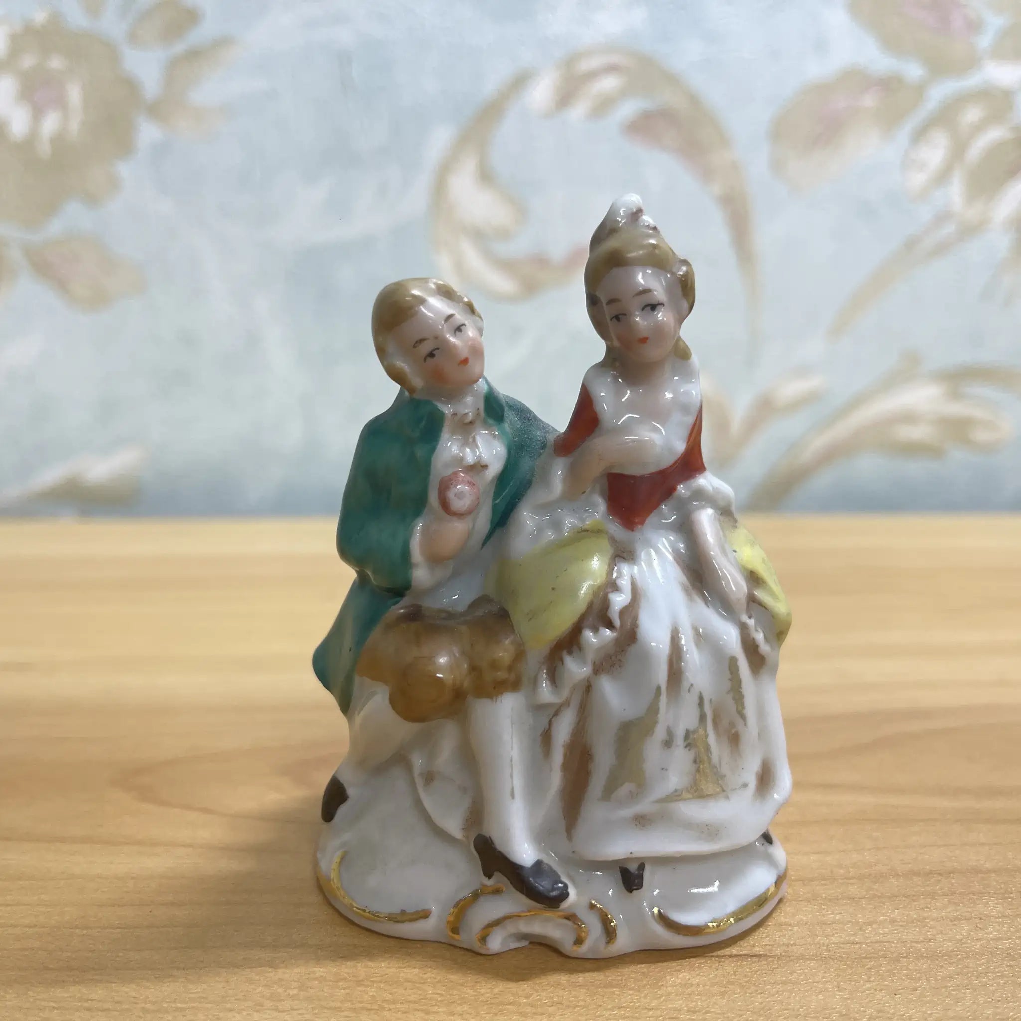 [Vintage] Figurine (ceramic doll) / Estimated mid-late 20C / Porcelain / Europe