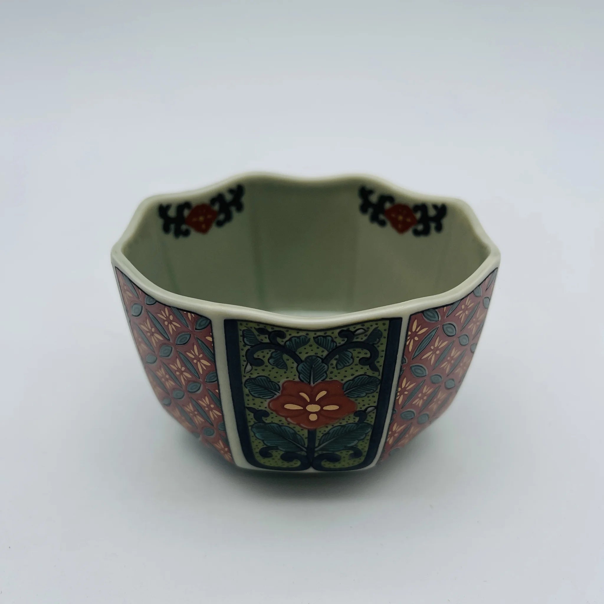 【リユース】 角小付揃 5P / 華花紋 有田焼 波佐見 / 磁器 / 日本 / 八角形 / 箱付き