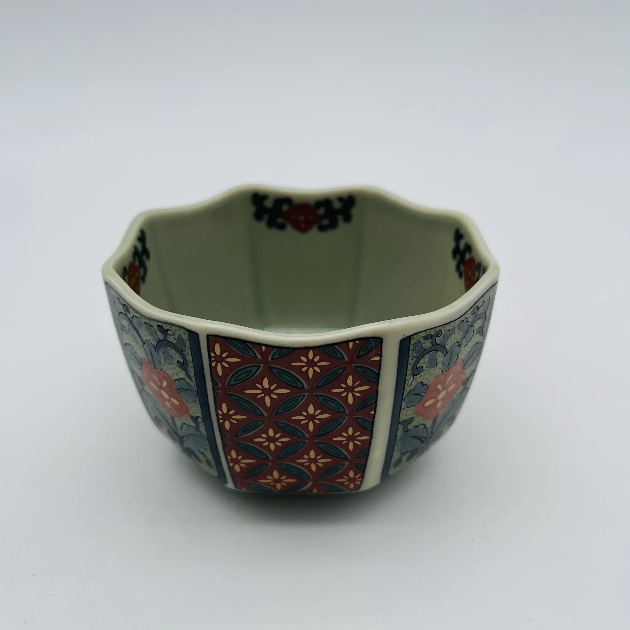 【リユース】 角小付揃 5P / 華花紋 有田焼 波佐見 / 磁器 / 日本 / 八角形 / 箱付き