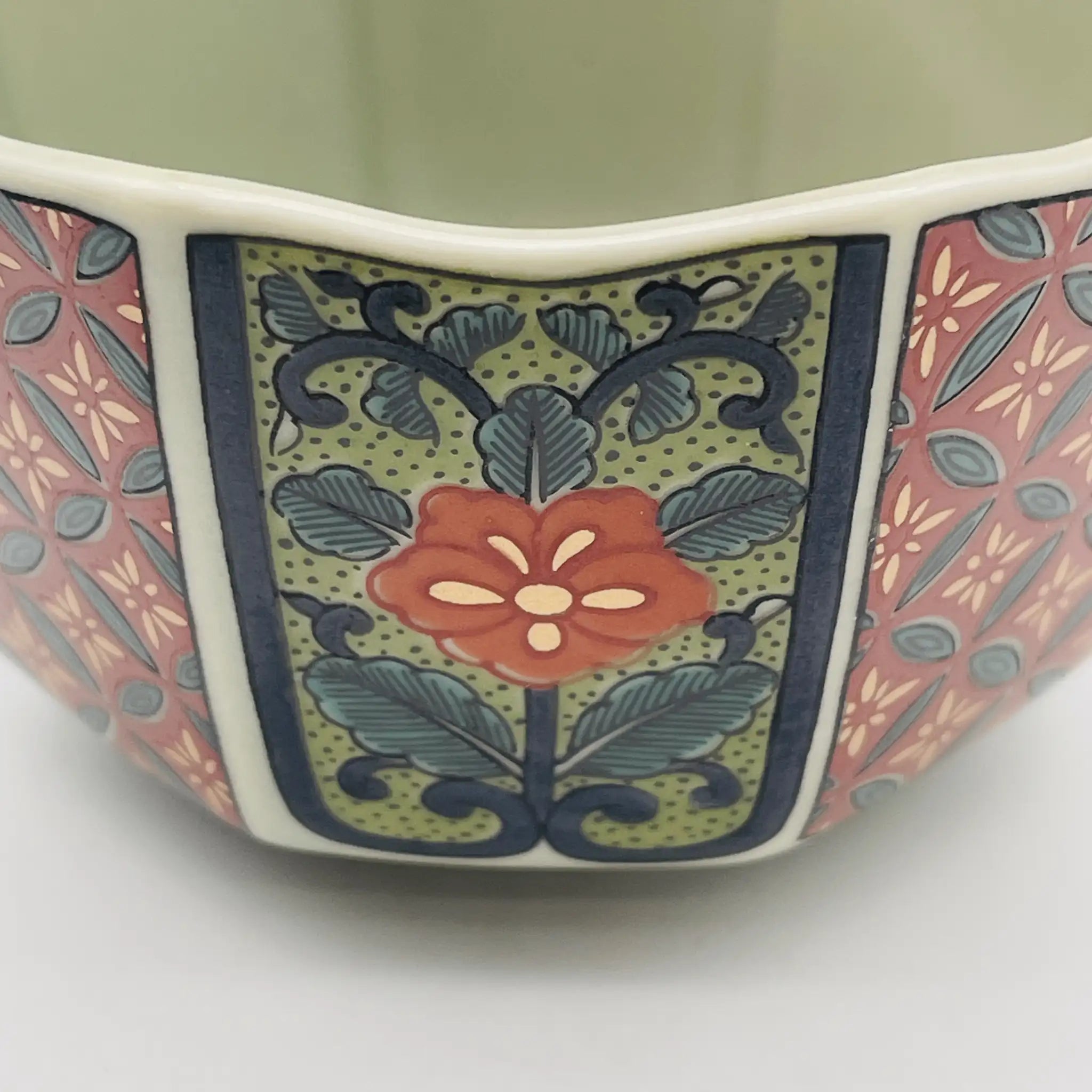 【リユース】 角小付揃 5P / 華花紋 有田焼 波佐見 / 磁器 / 日本 / 八角形 / 箱付き